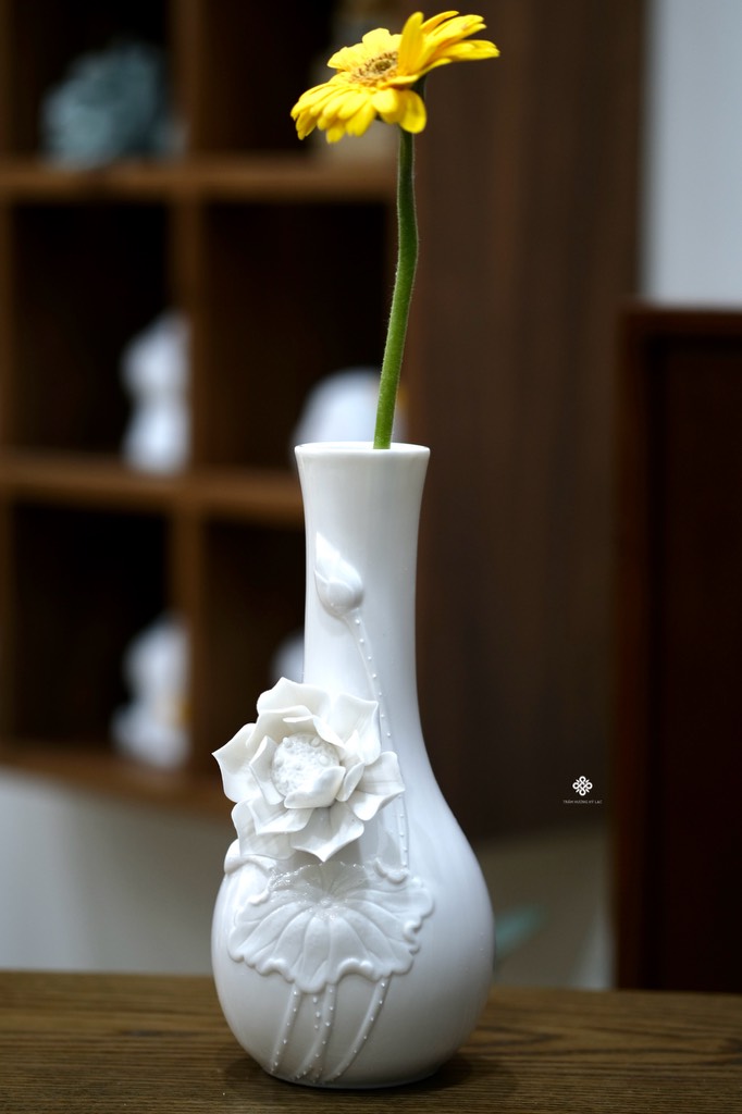 Bình hoa sen sứ trắng 20cm