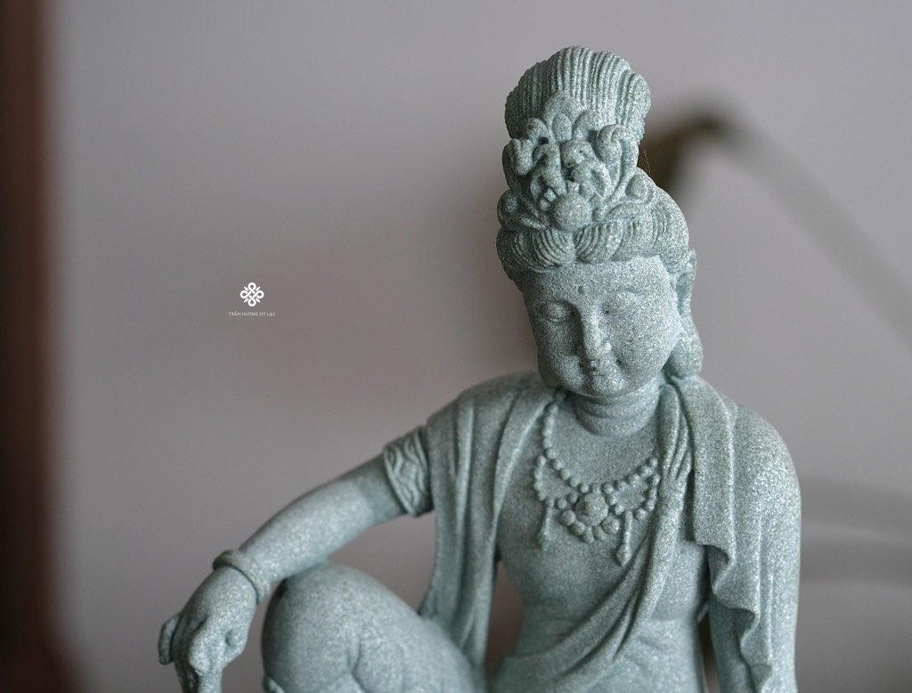 Tượng Quán Tự Tại Bồ tát đá sa thạch