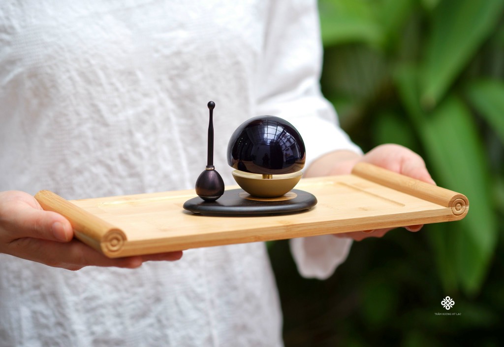 Chuông đồng Nhật Bản ngọc hưởng âm màu tím 5.4cm