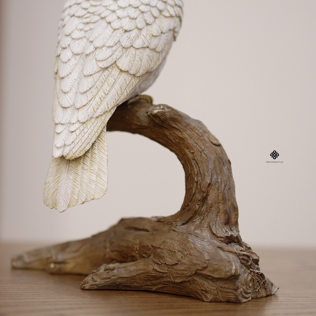 Tượng đồng vẹt mào hướng dương