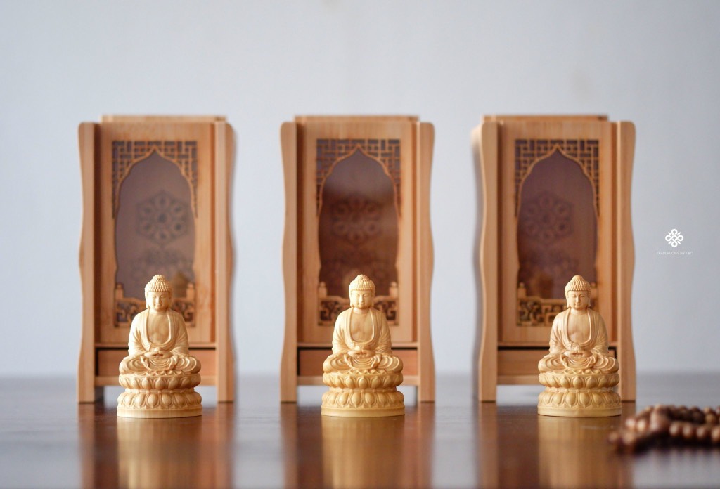 Ban thờ Đức Phật Dược Sư gỗ hoàng dương lá nhỏ