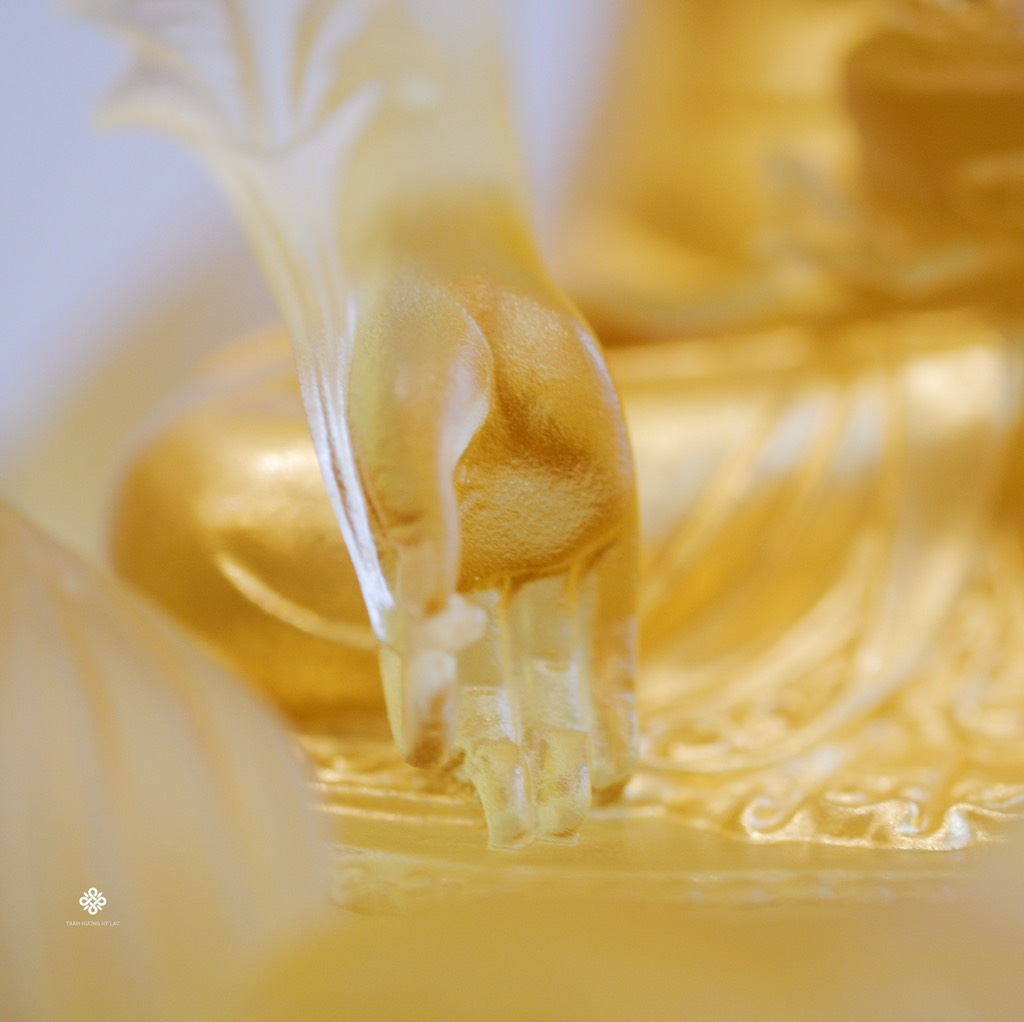 Tượng Đức Phật Dược Sư Liên hoa lưu ly mạ vàng