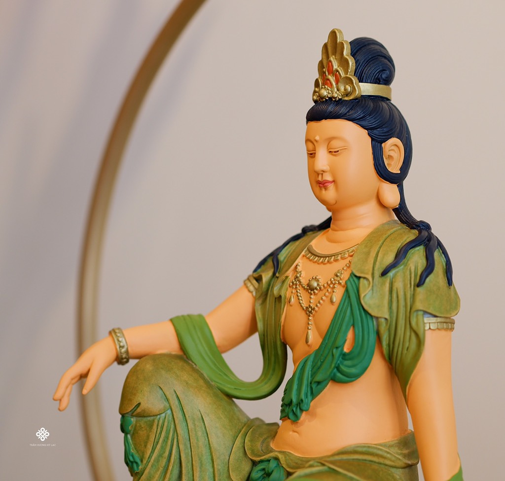 Tượng đồng Quán Tự Tại thuỷ nguyệt