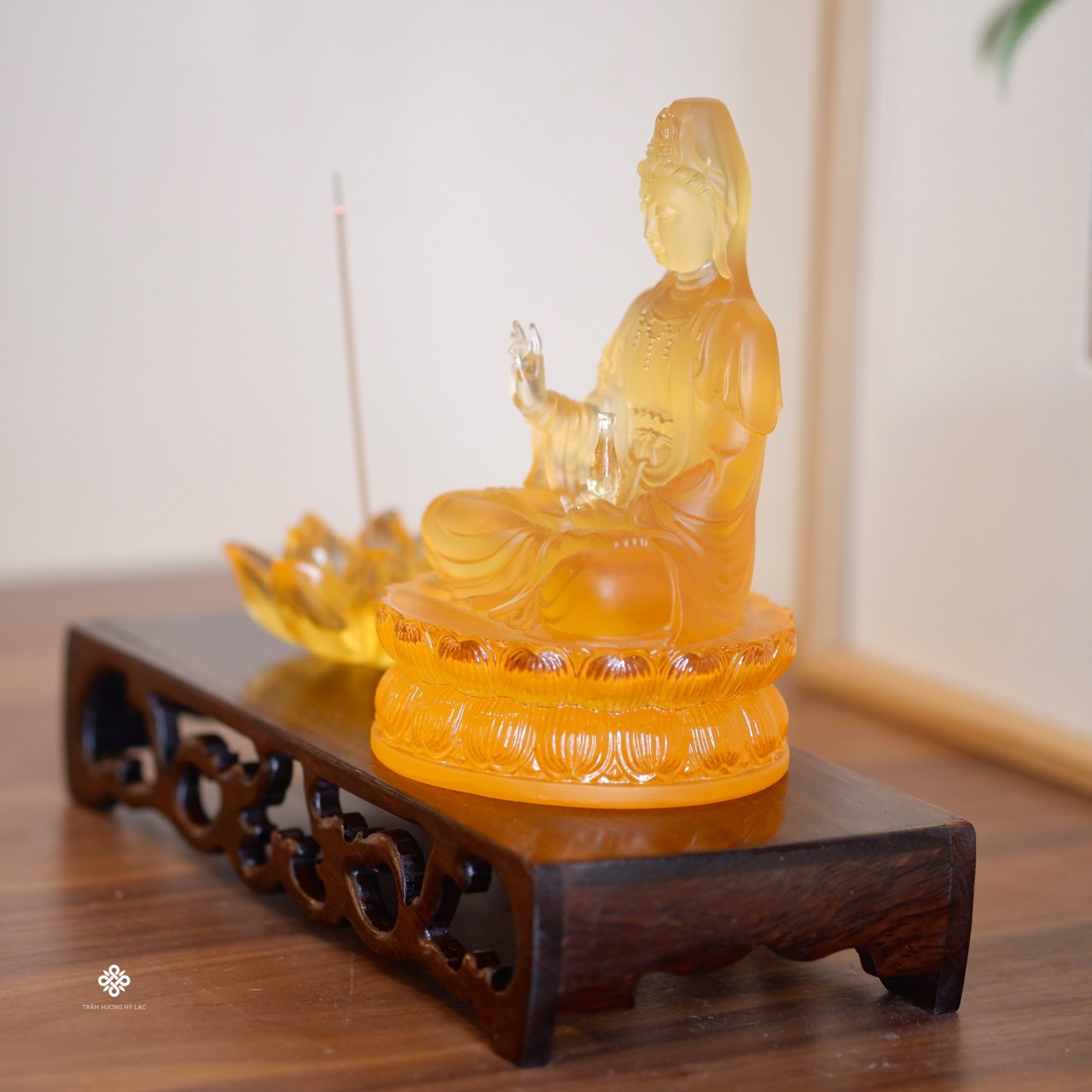Góc an Quan Âm Bồ tát lưu ly vàng 13 cm