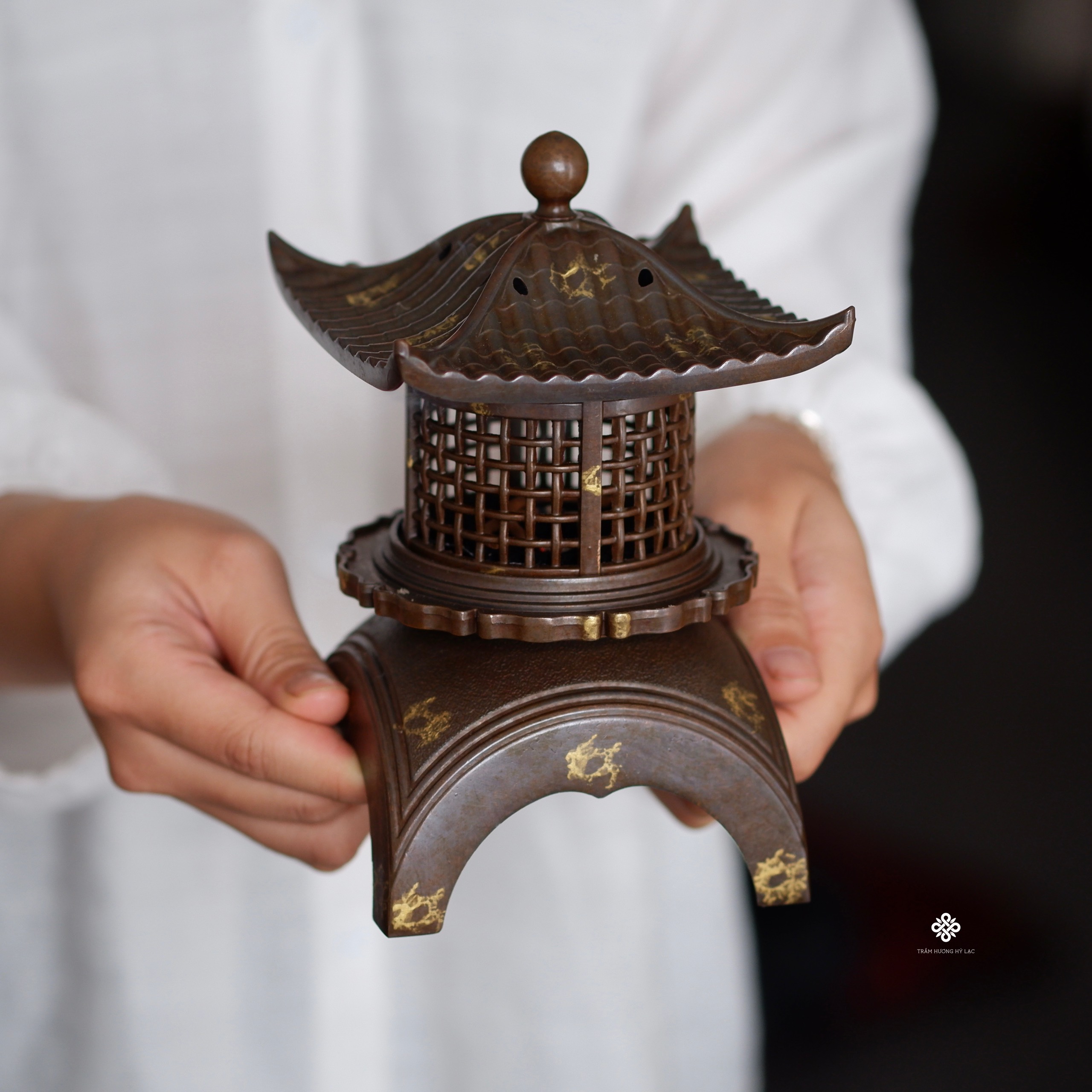 Lư lầu cổ thiên hương bằng hợp kim