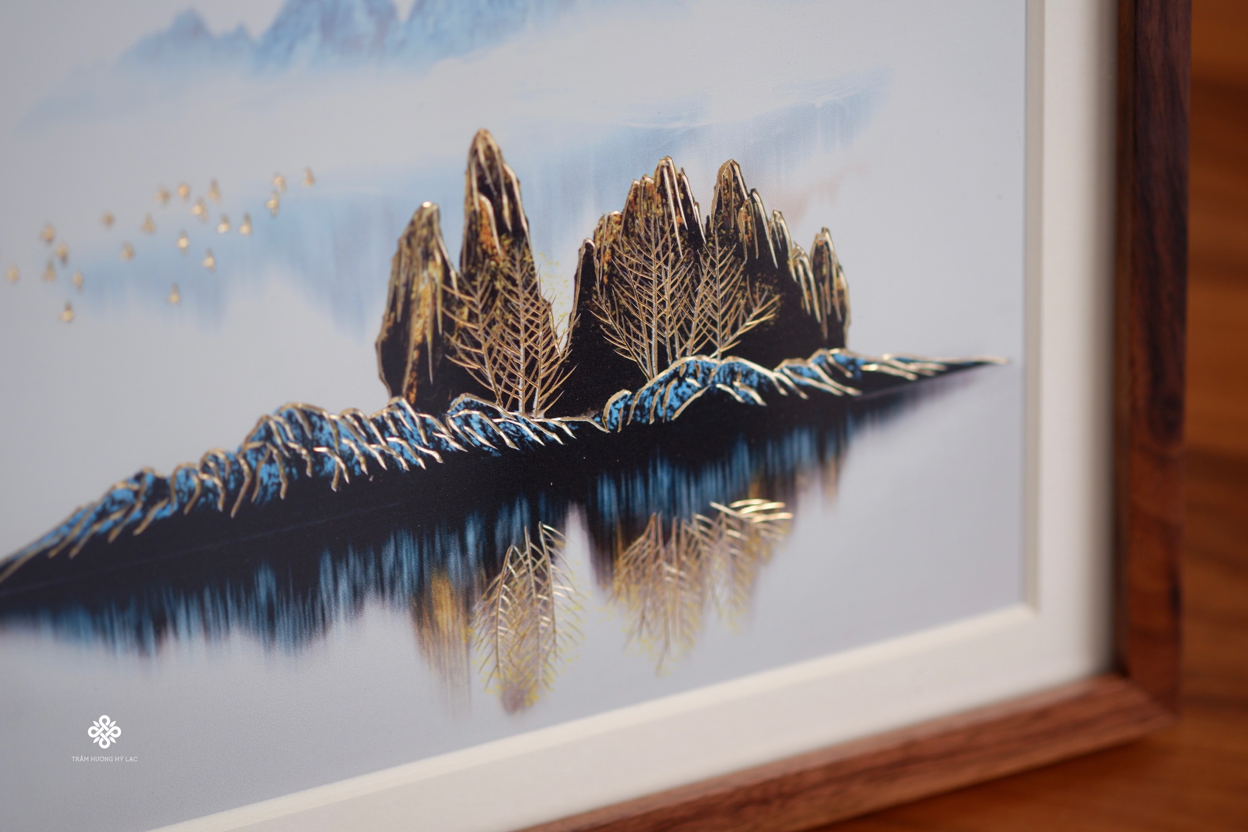 Tranh đồng khắc tay để bàn Khung trời thanh an