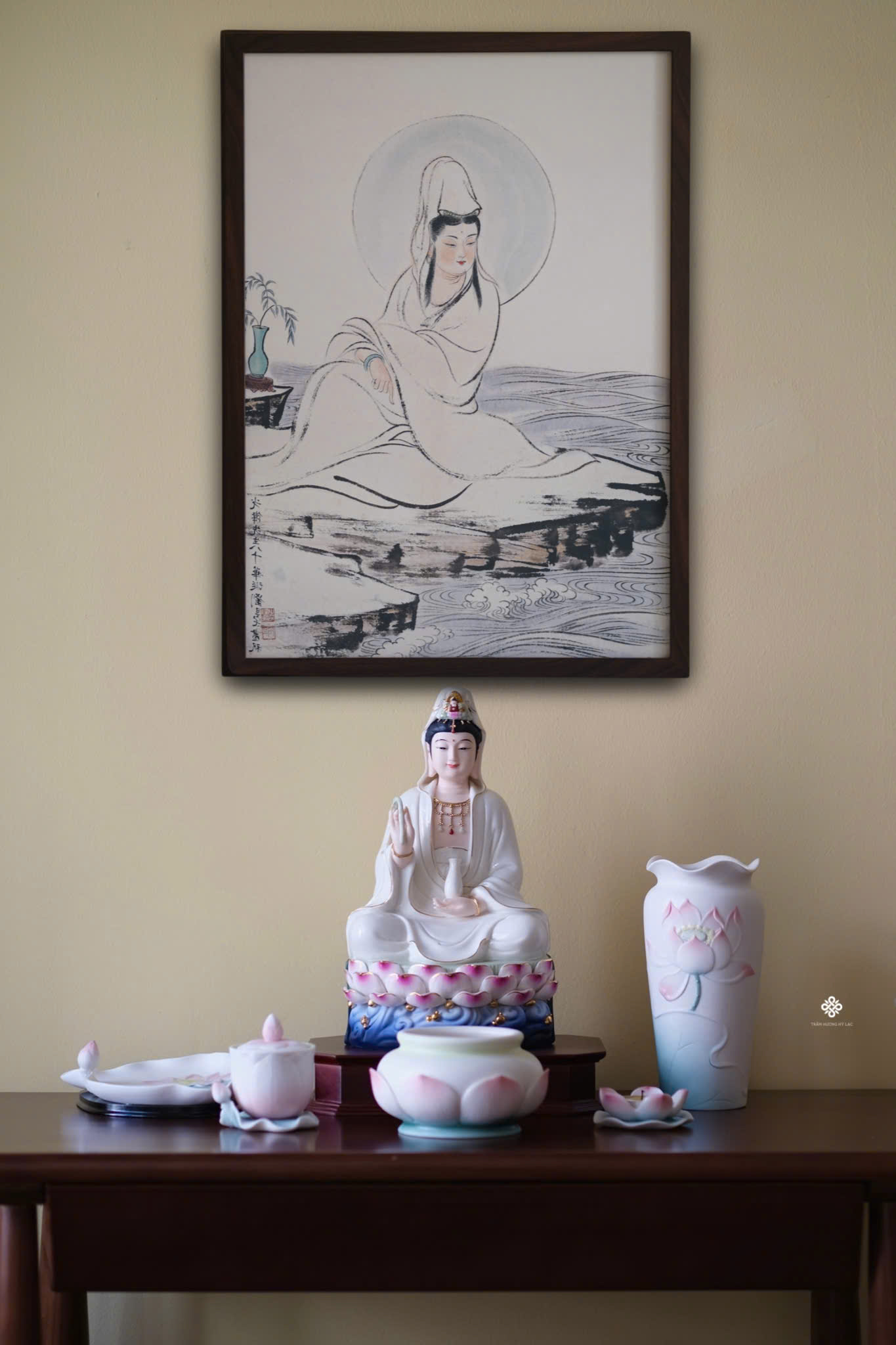 Chén nước hoa sen sứ màu