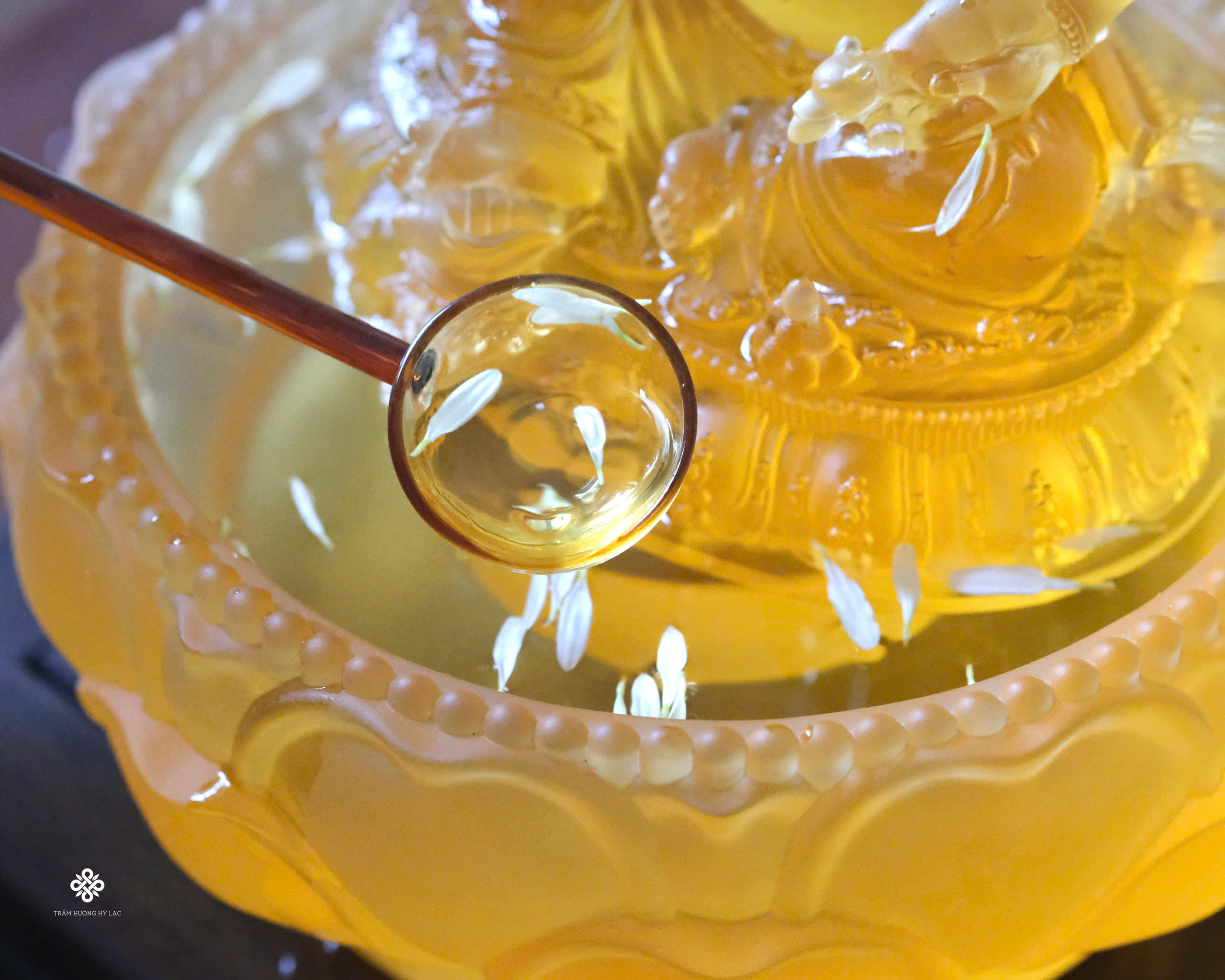 Bộ tắm Đức Phật Tài Bảo Dzambala lưu ly vàng 24cm