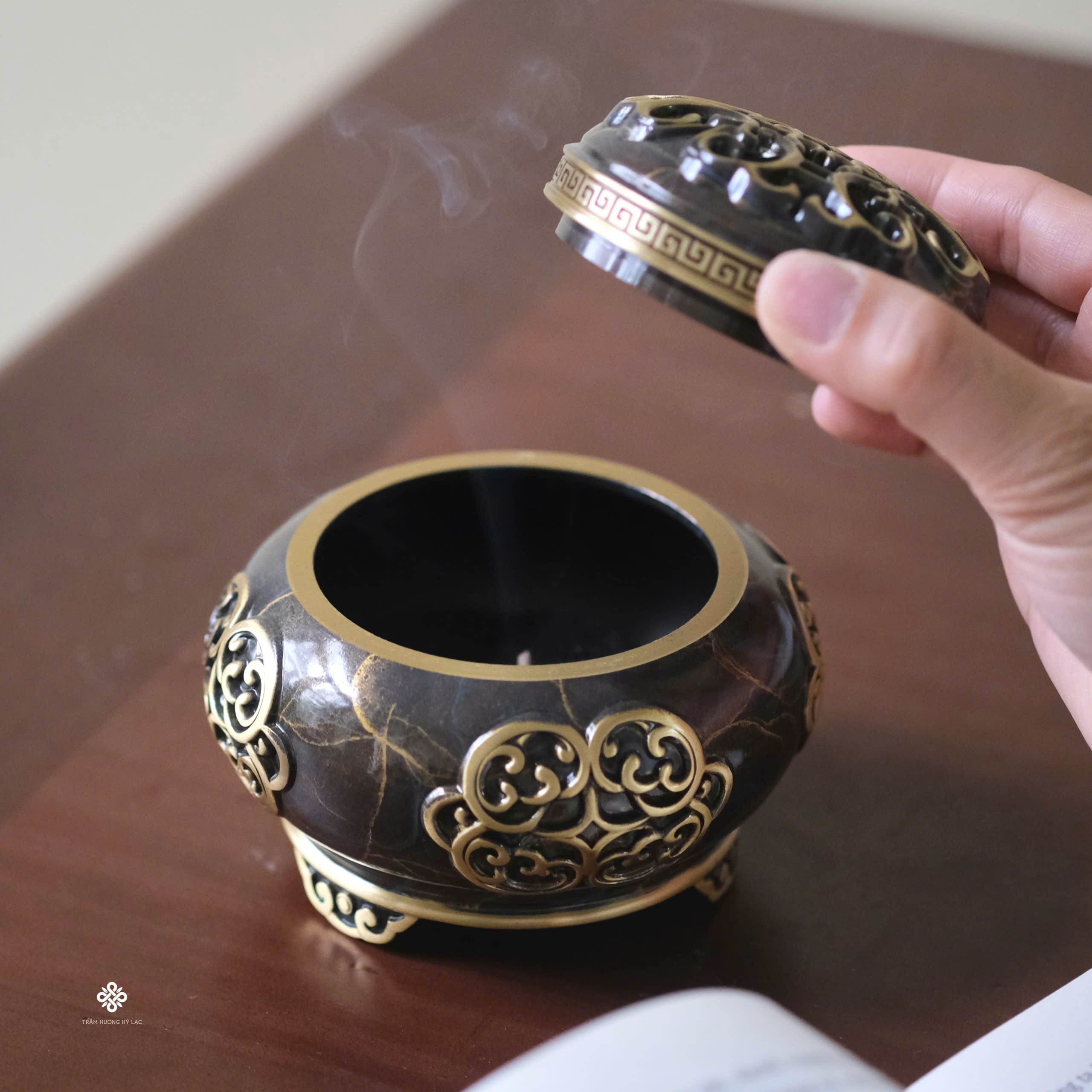 Lư đồng ngọc cát tường nâu đậm