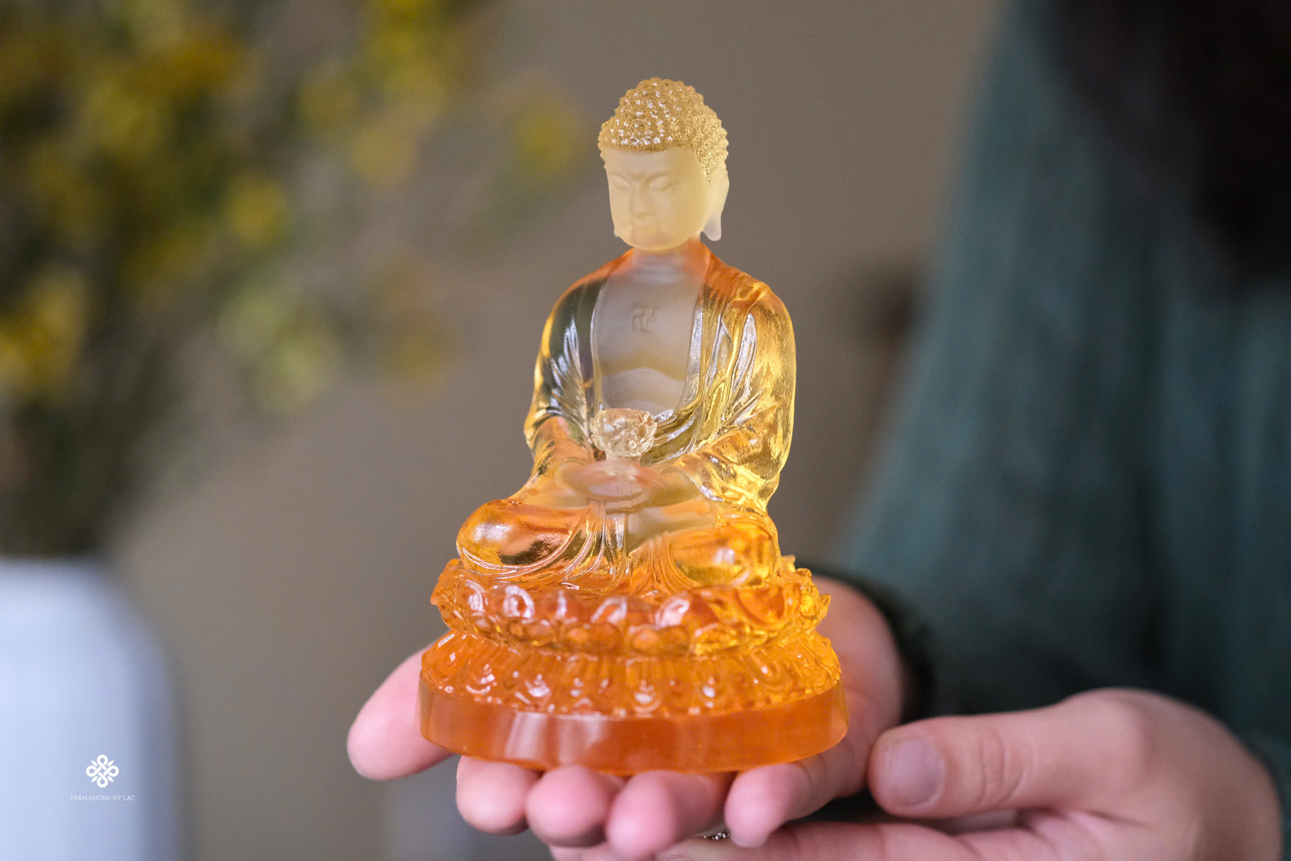 Tượng Đức Phật A Di Đà lưu ly vàng 13cm