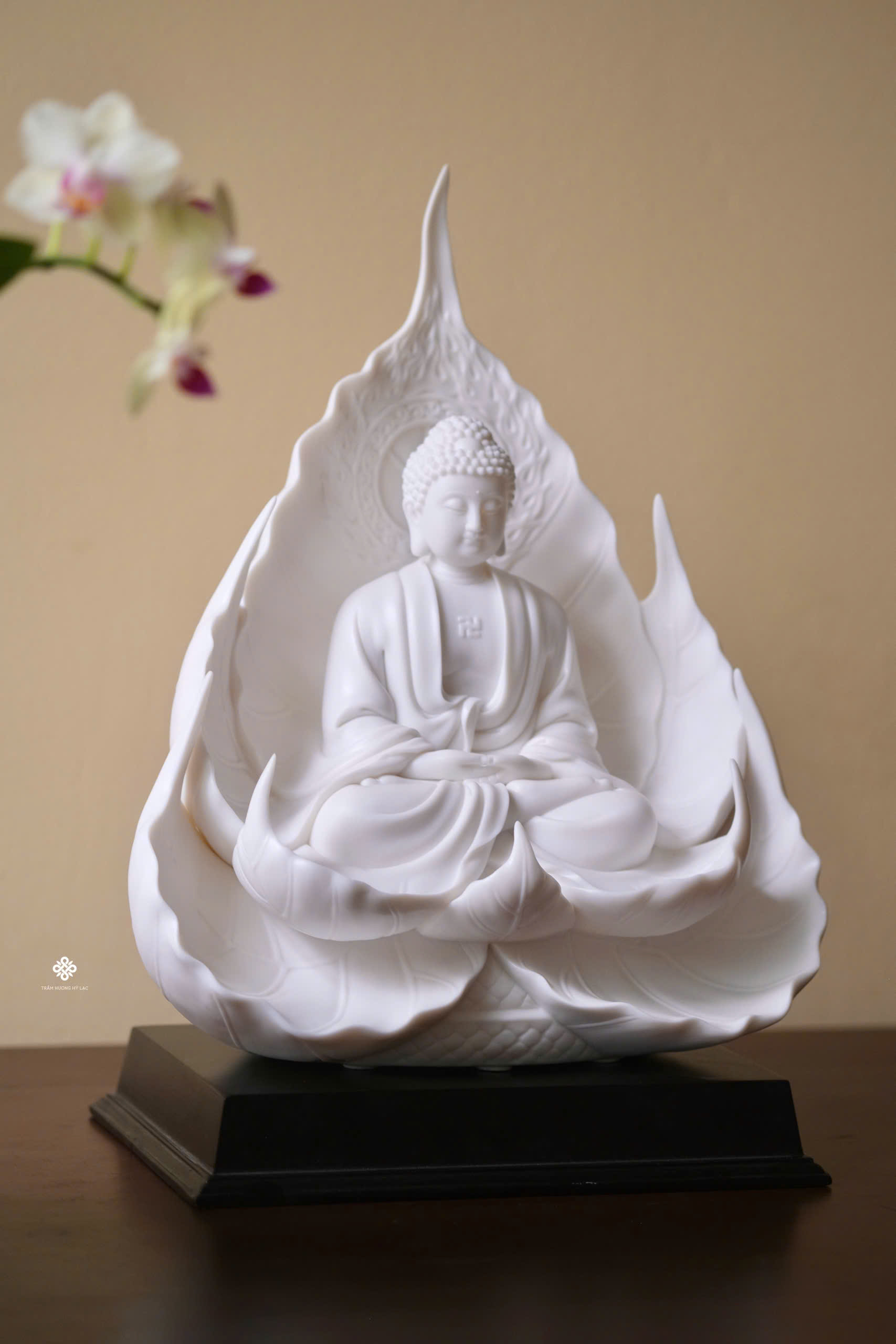 Tượng Đức Phật A Di Đà toạ bồ đề