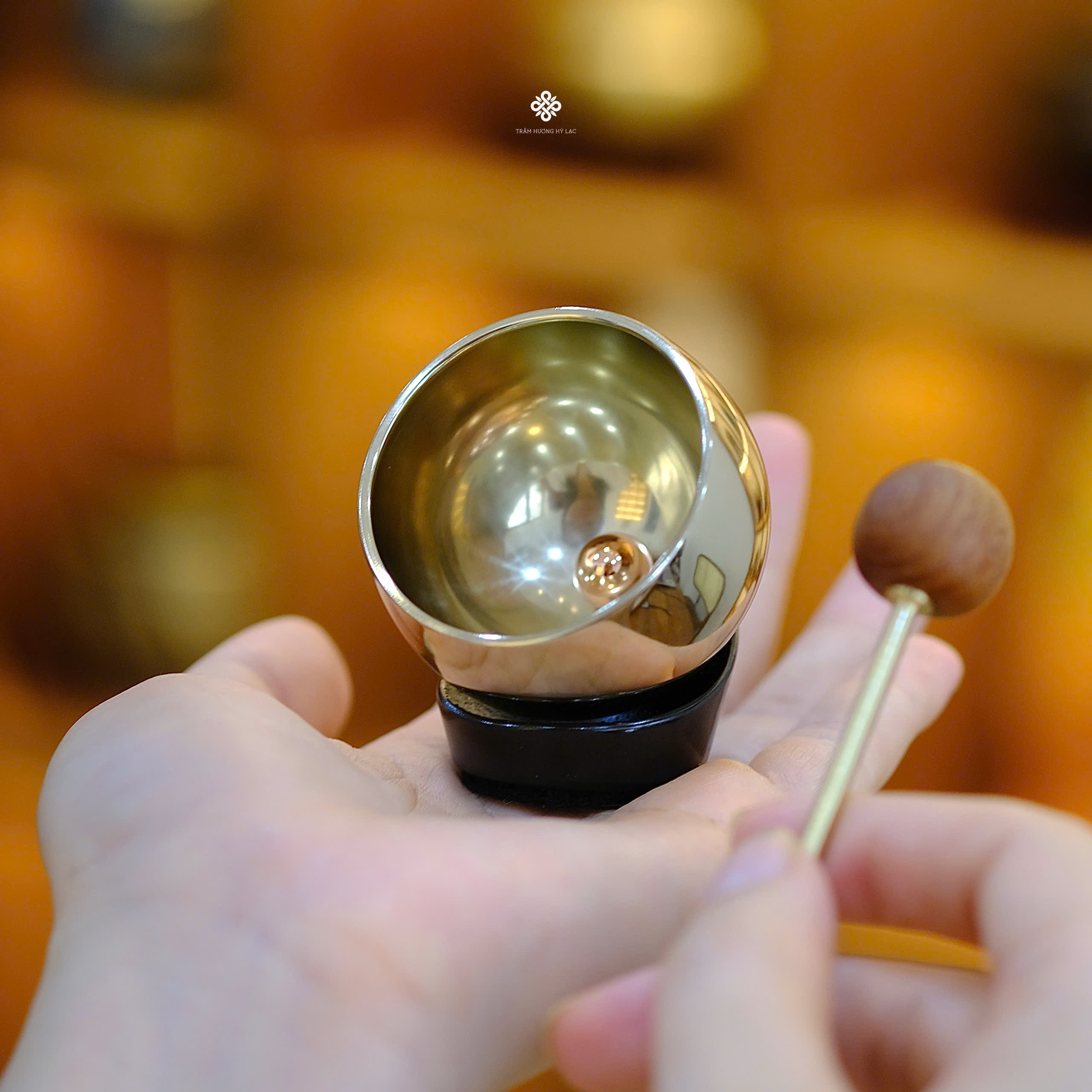 Chuông Asutororin Nhật Bản - đế đen