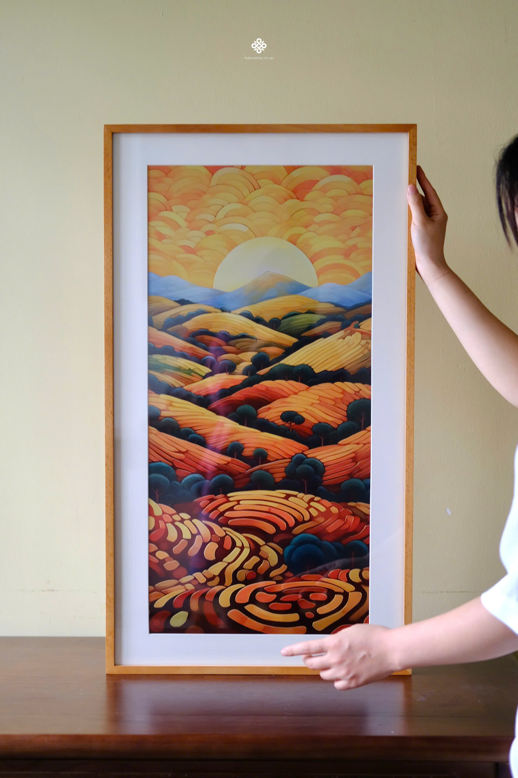 Tranh đồng khắc tay Đi theo ánh mặt trời