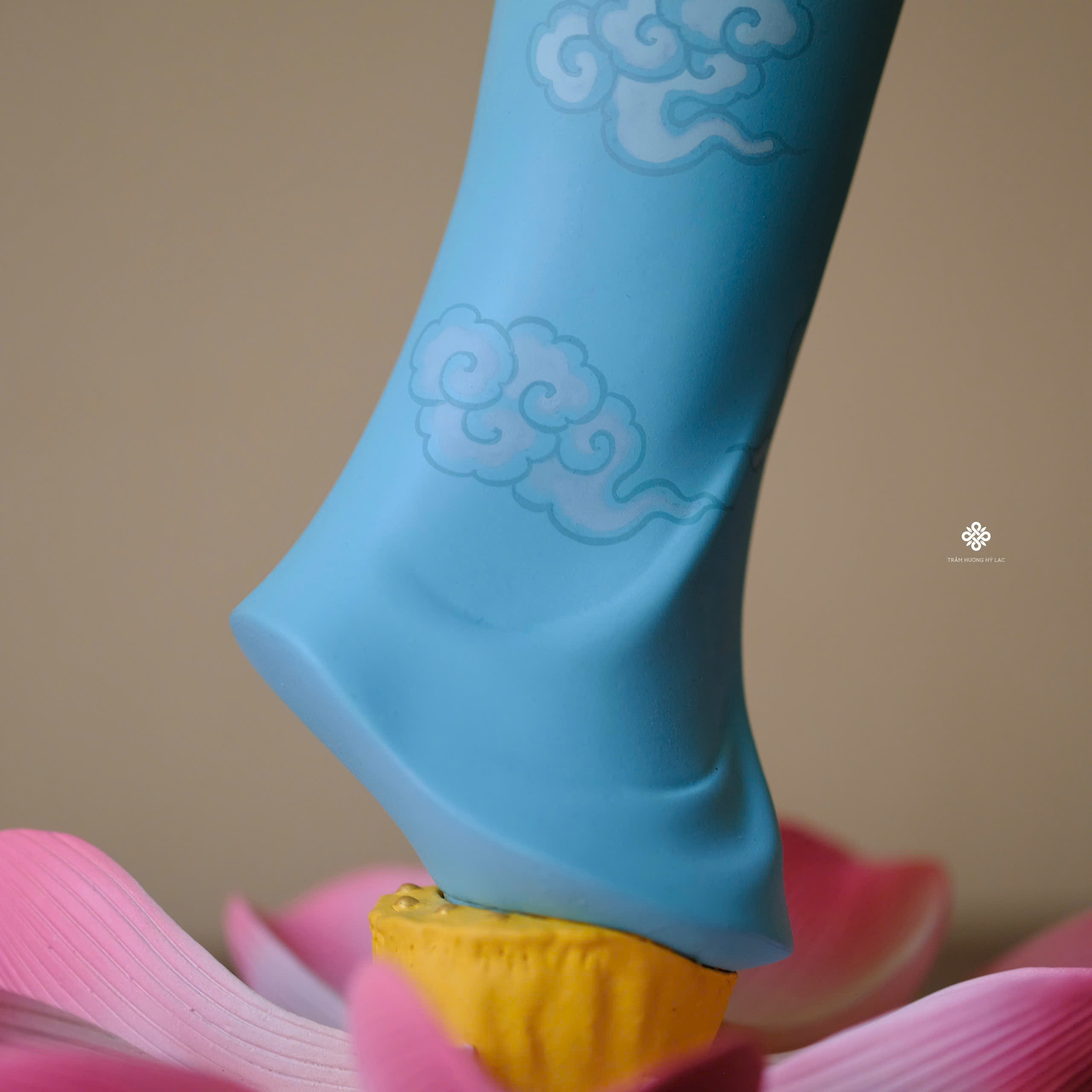 Tượng đồng Quan Âm Bồ Tát thiên thanh