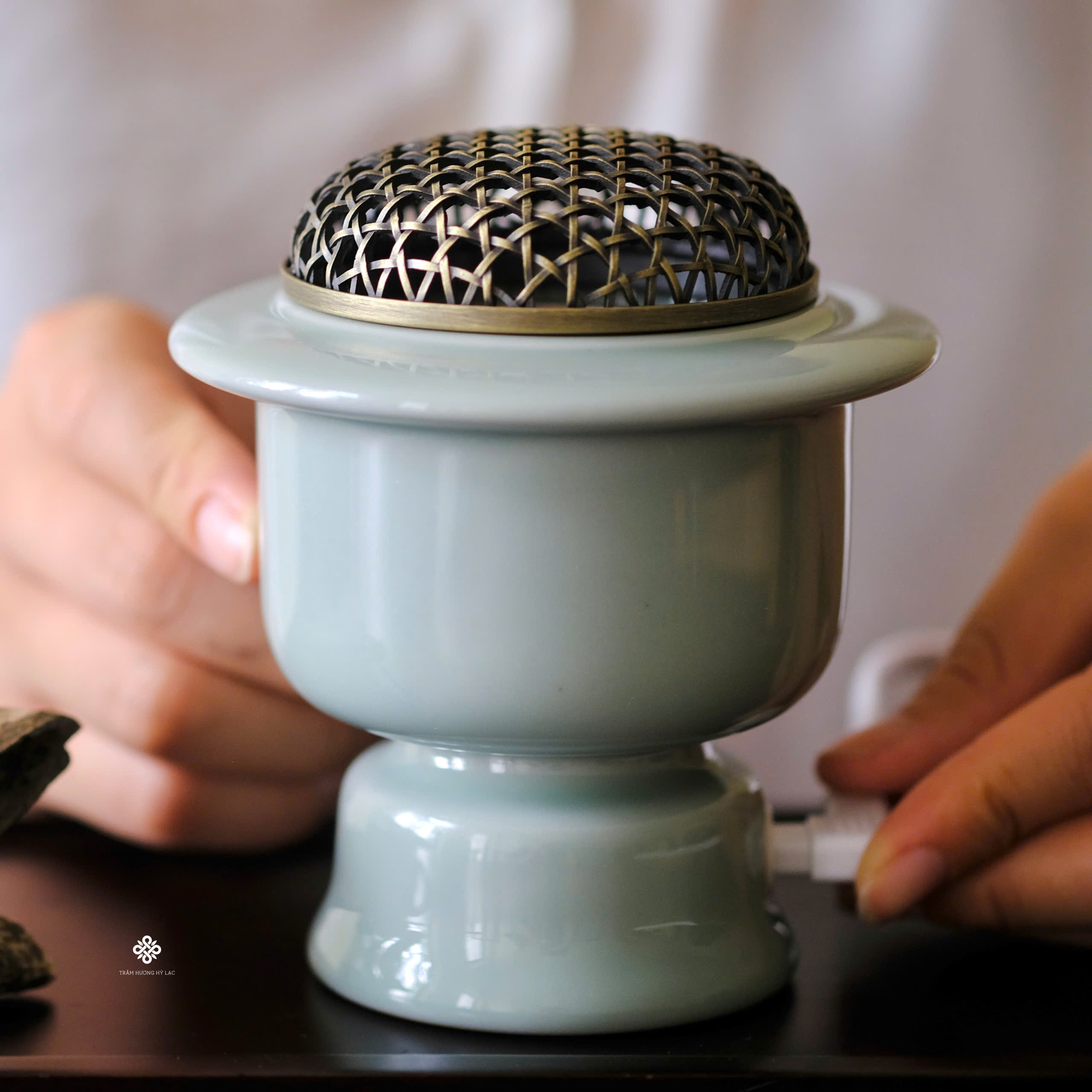 Lư điện phúc lạc men ngọc