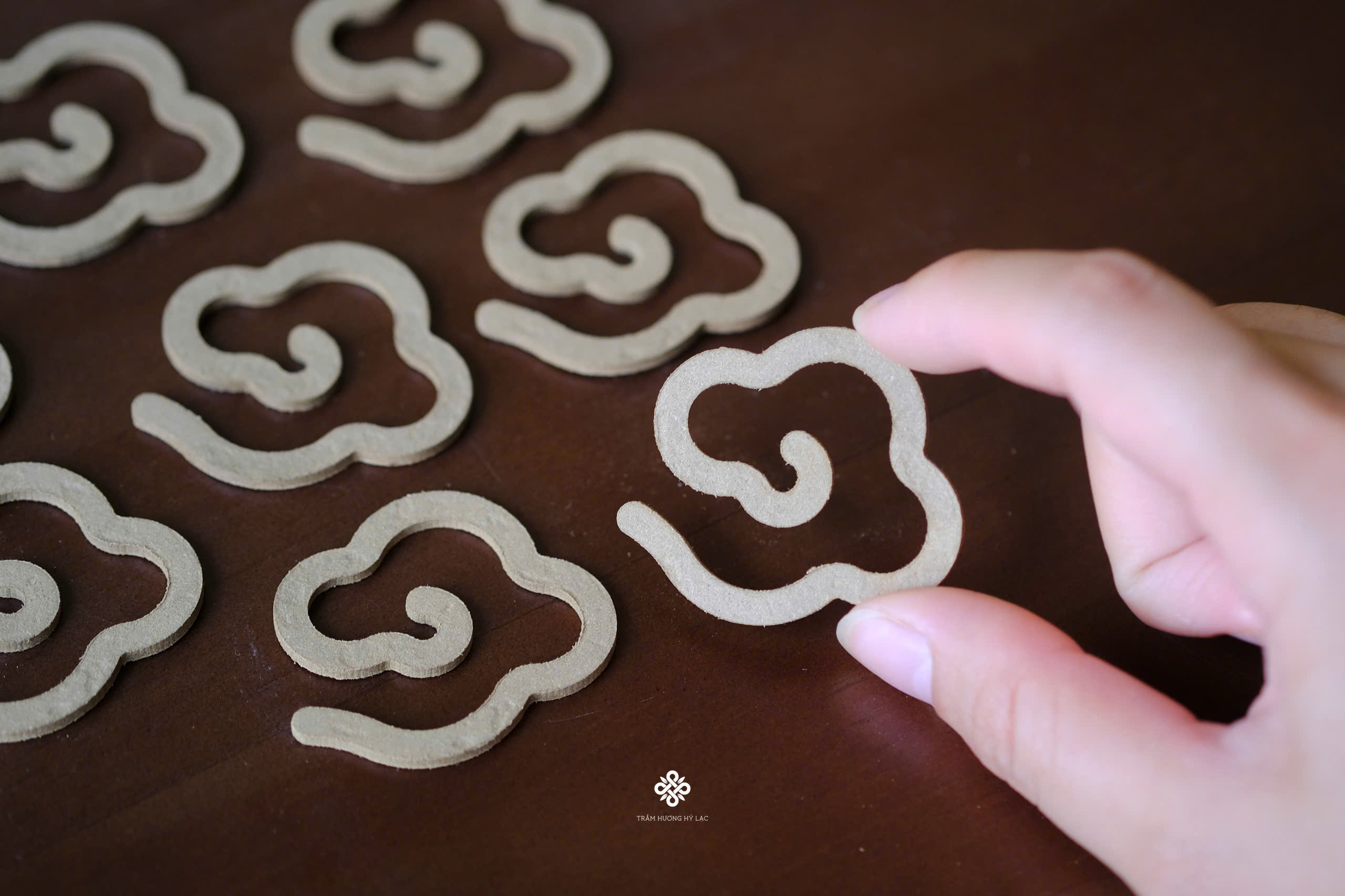 Trầm mây Hỷ Lạc thượng hạng 15 vòng