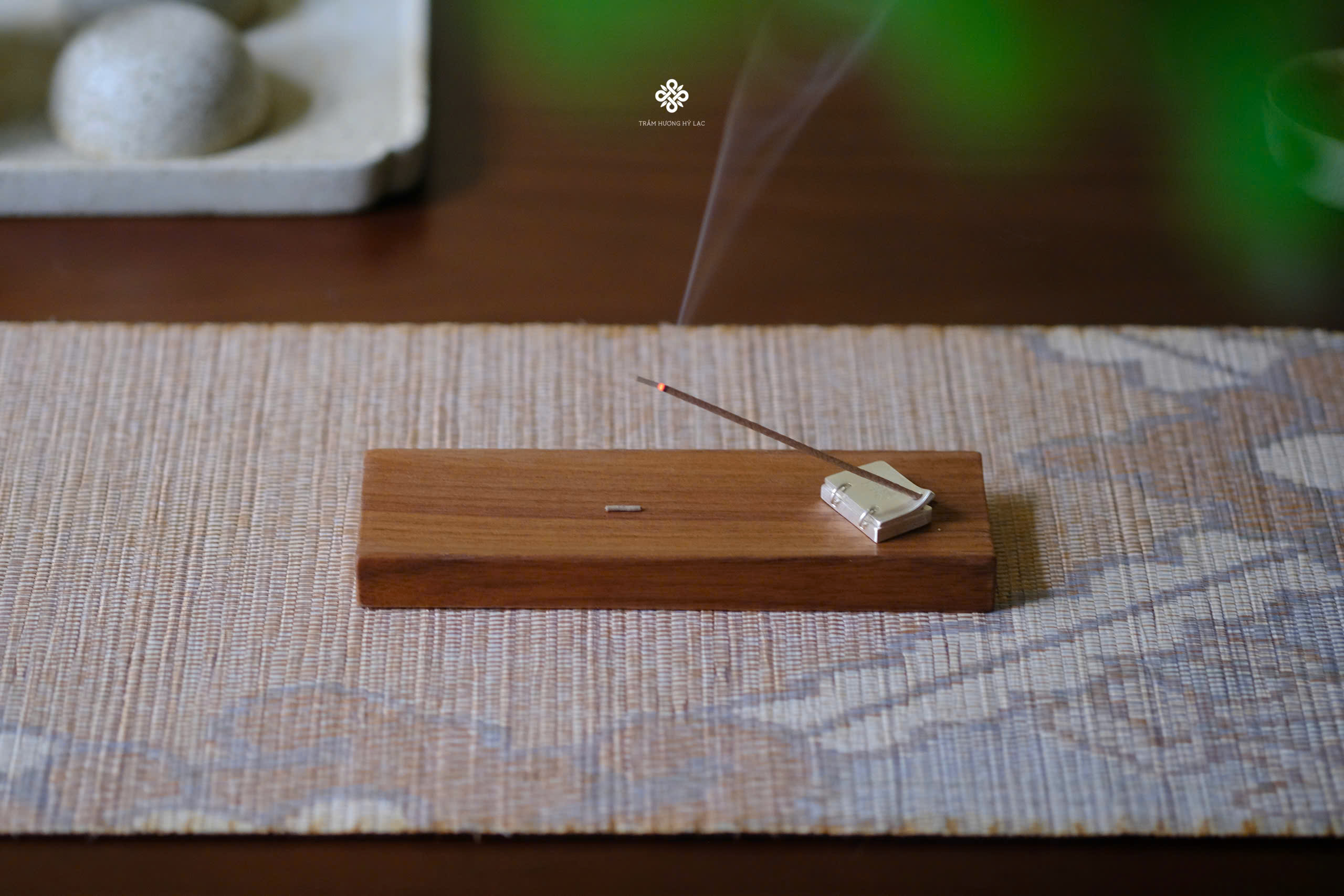 Khay gỗ xông trầm thư hương