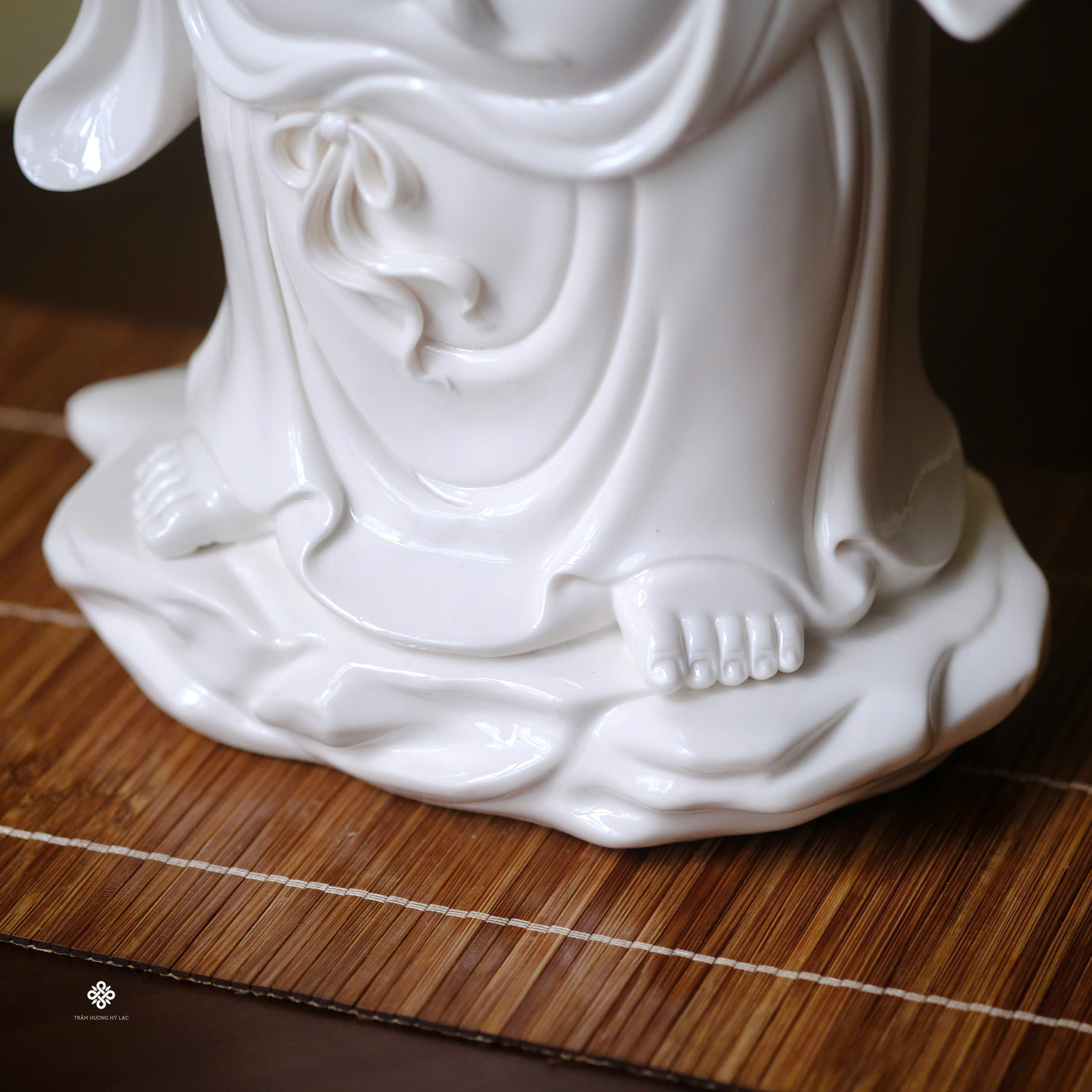 Tượng Đức Phật Di Lặc phúc hỷ sứ trắng