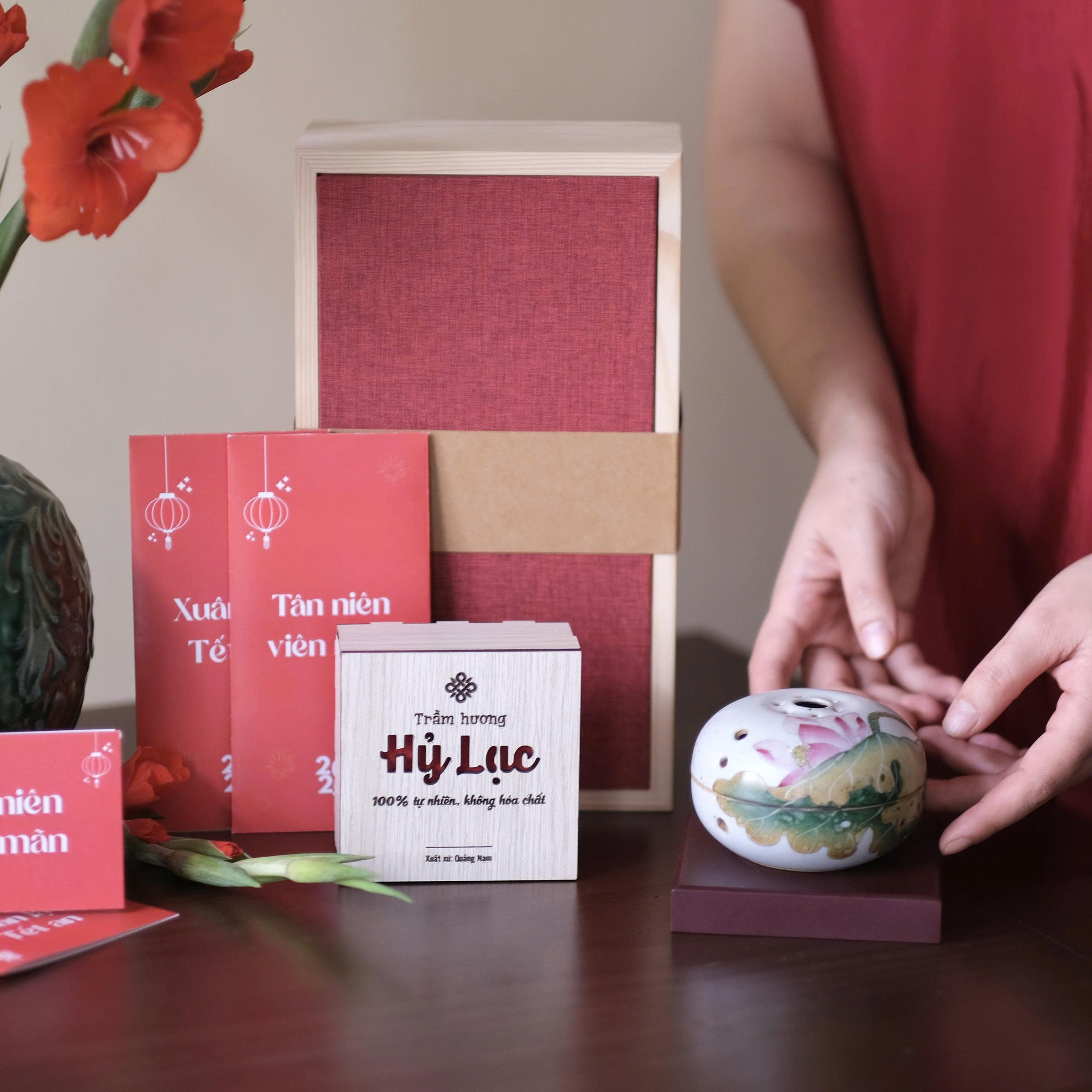 Bộ quà tặng thưởng trầm Viên Dung