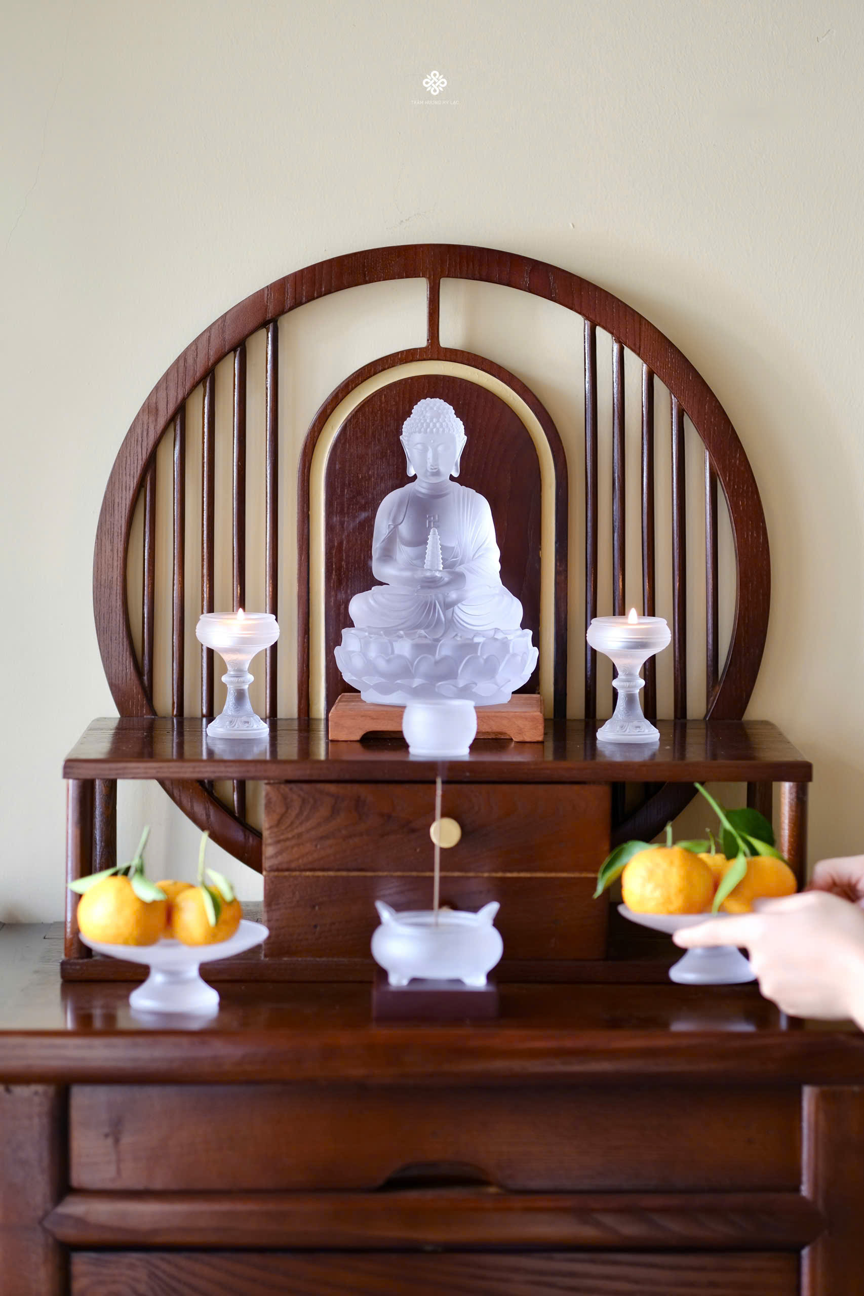 Chén nước nhỏ lưu ly trắng