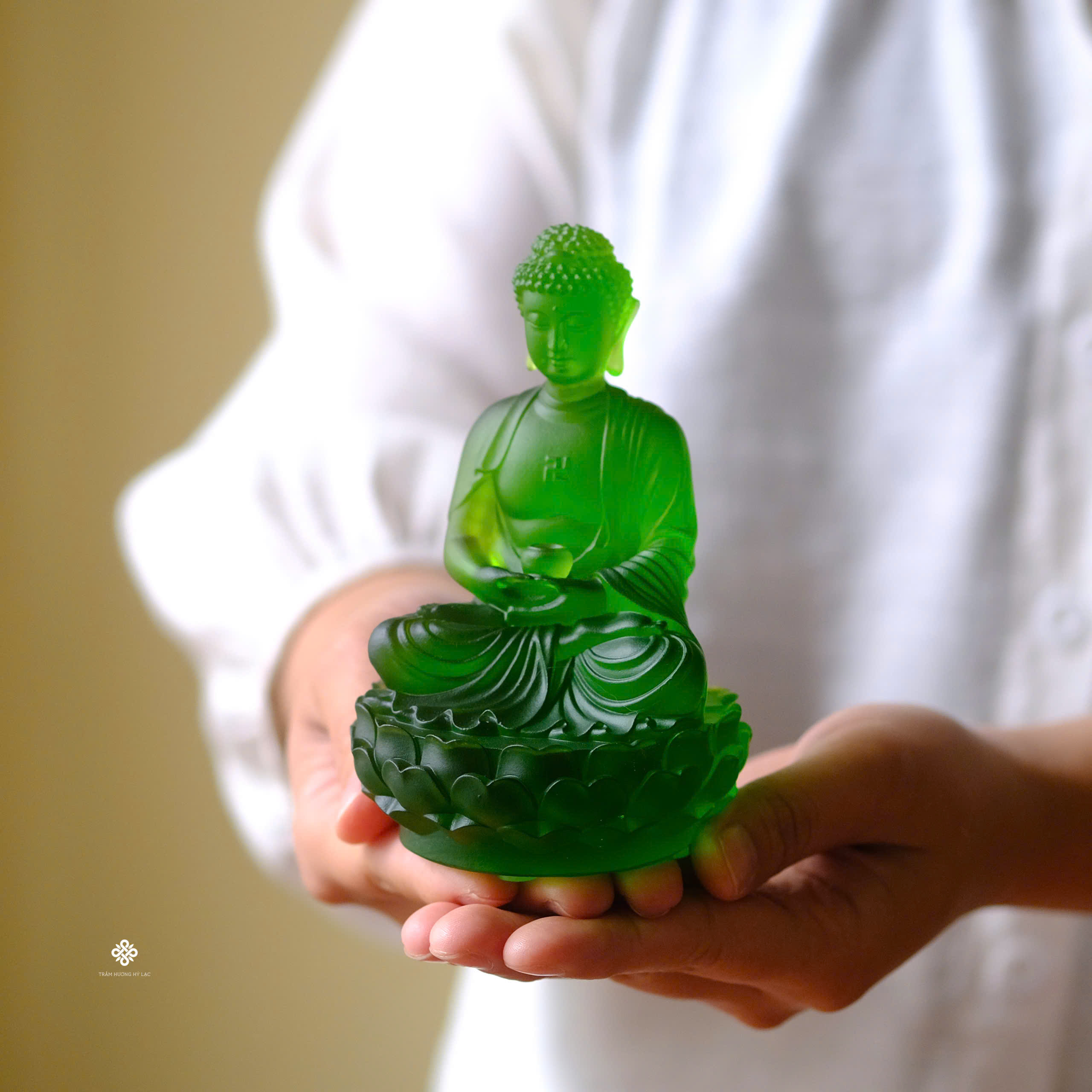 Tượng Đức Phật Thích Ca lưu ly xanh lá 12cm