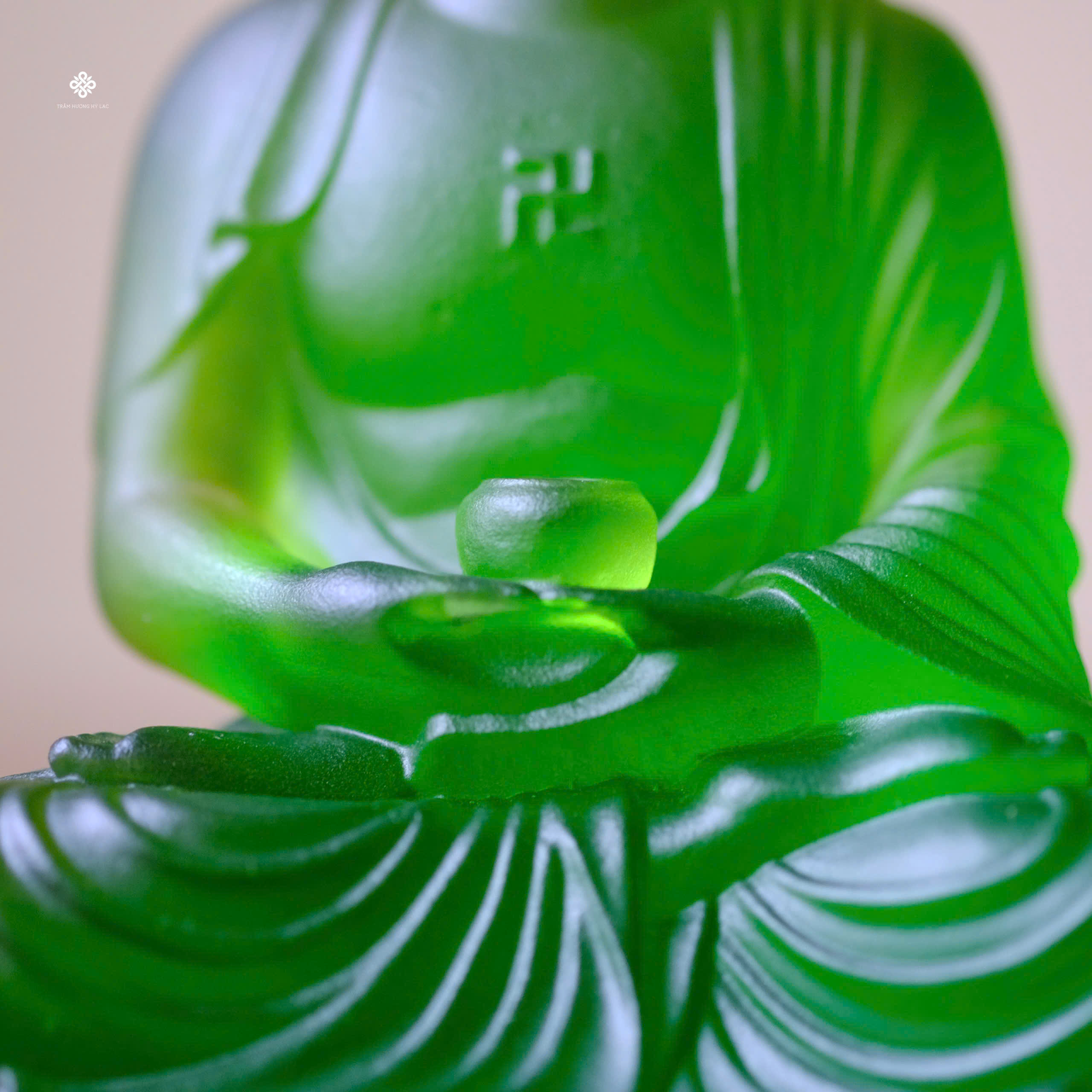 Tượng Đức Phật Thích Ca lưu ly xanh lá 12cm