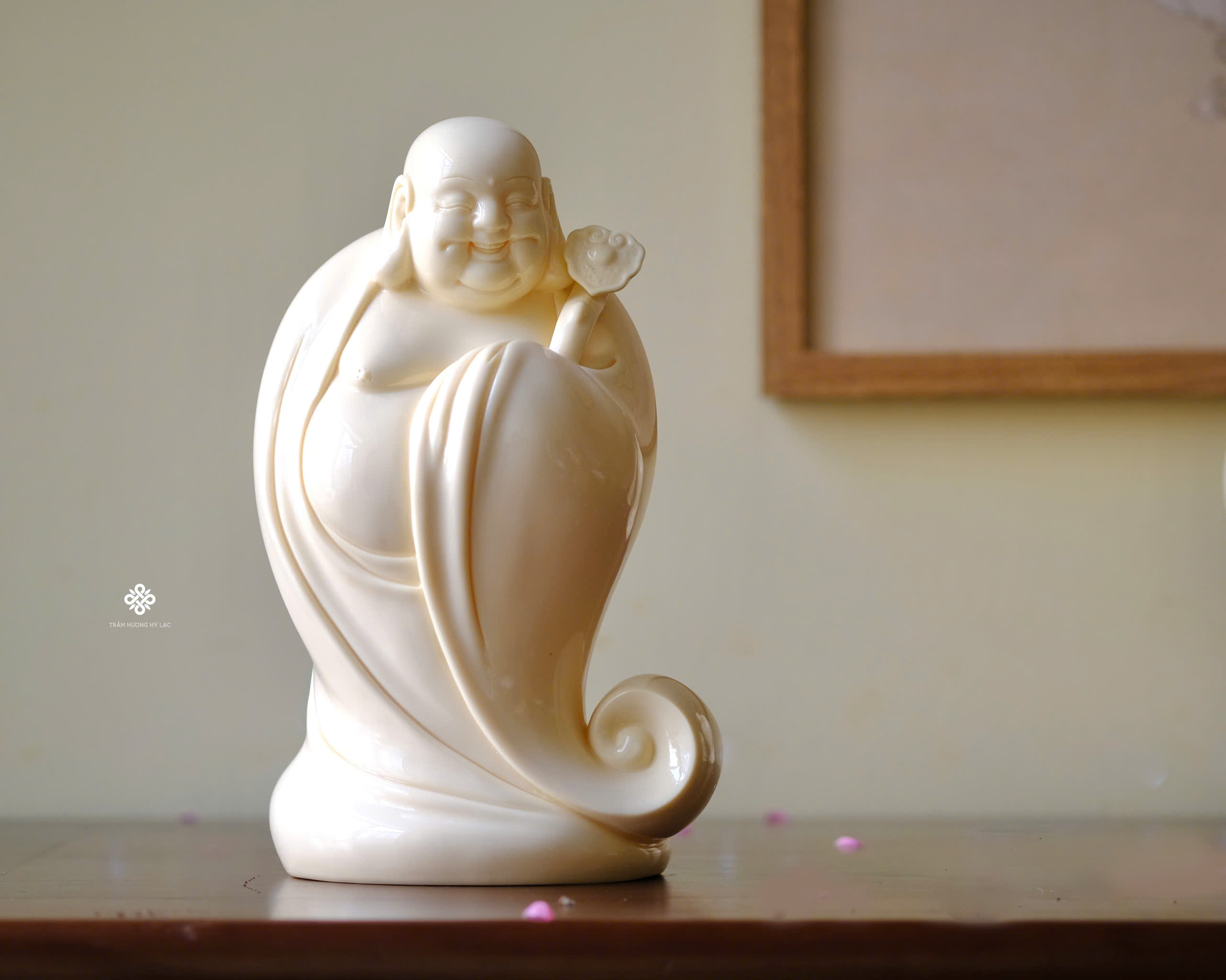 Tượng Đức Phật Di Lặc như ý sứ vàng