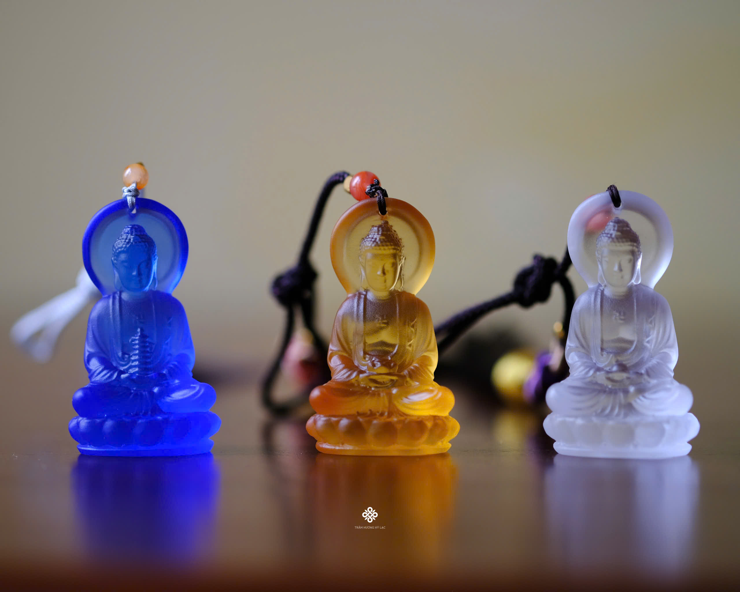 Mặt dây Đức Phật A Di Đà lưu ly vàng