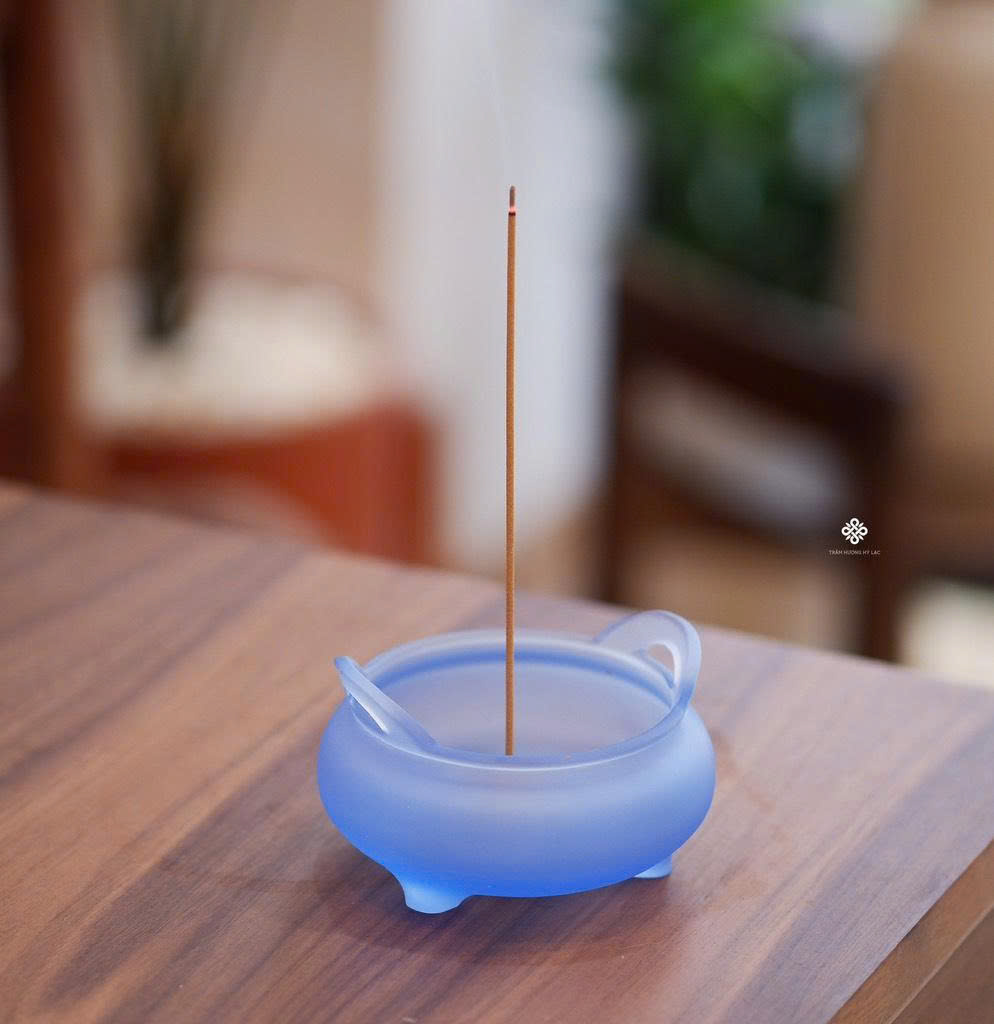 Ban thờ lưu ly xanh dương nhỏ