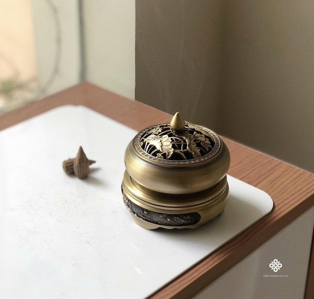 Ban thờ Đức Phật Dược Sư, Bồ Tát Địa Tạng và Bồ Tát Quan Âm