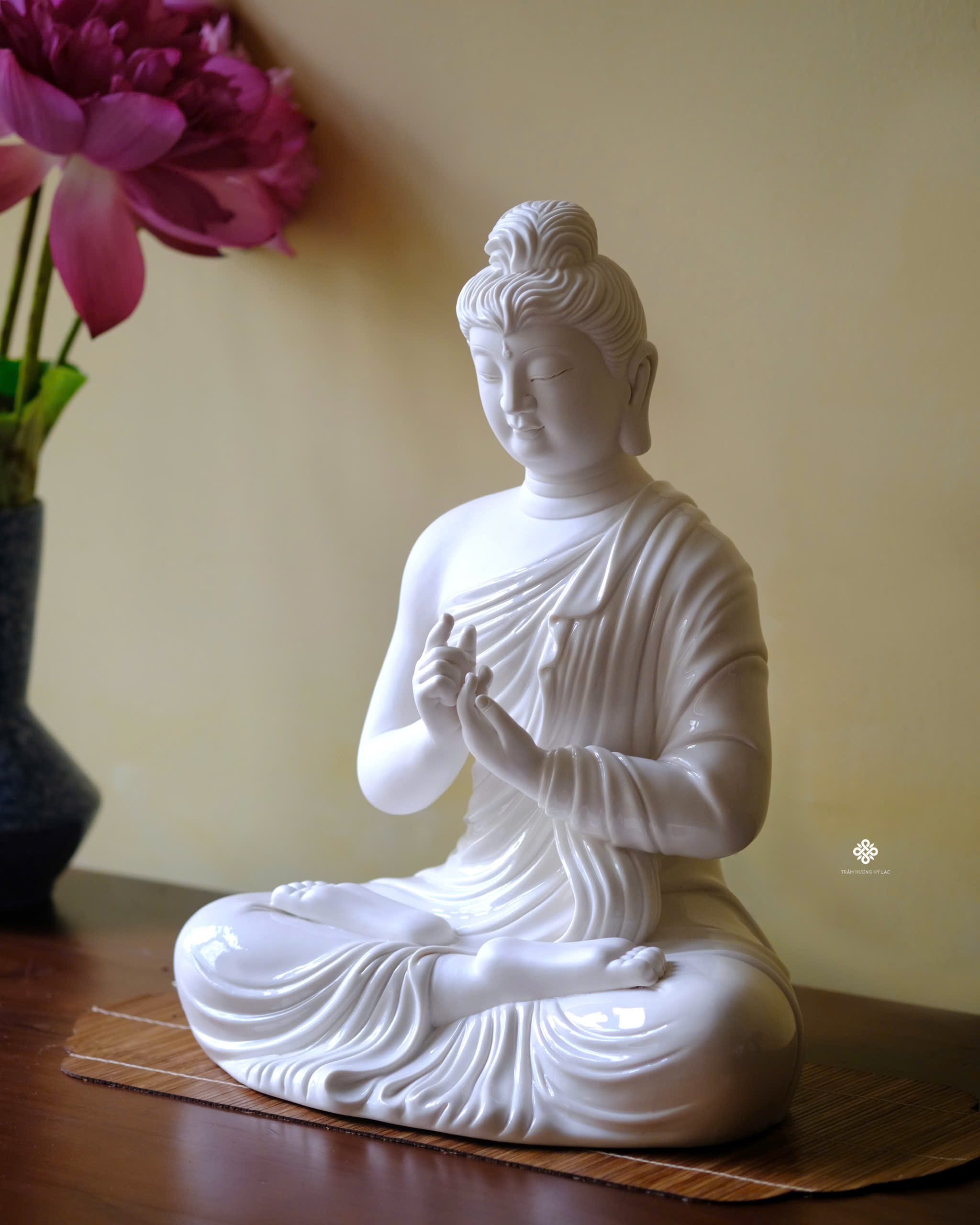 Tượng Đức Phật Thích Ca chuyển pháp luân sứ trắng