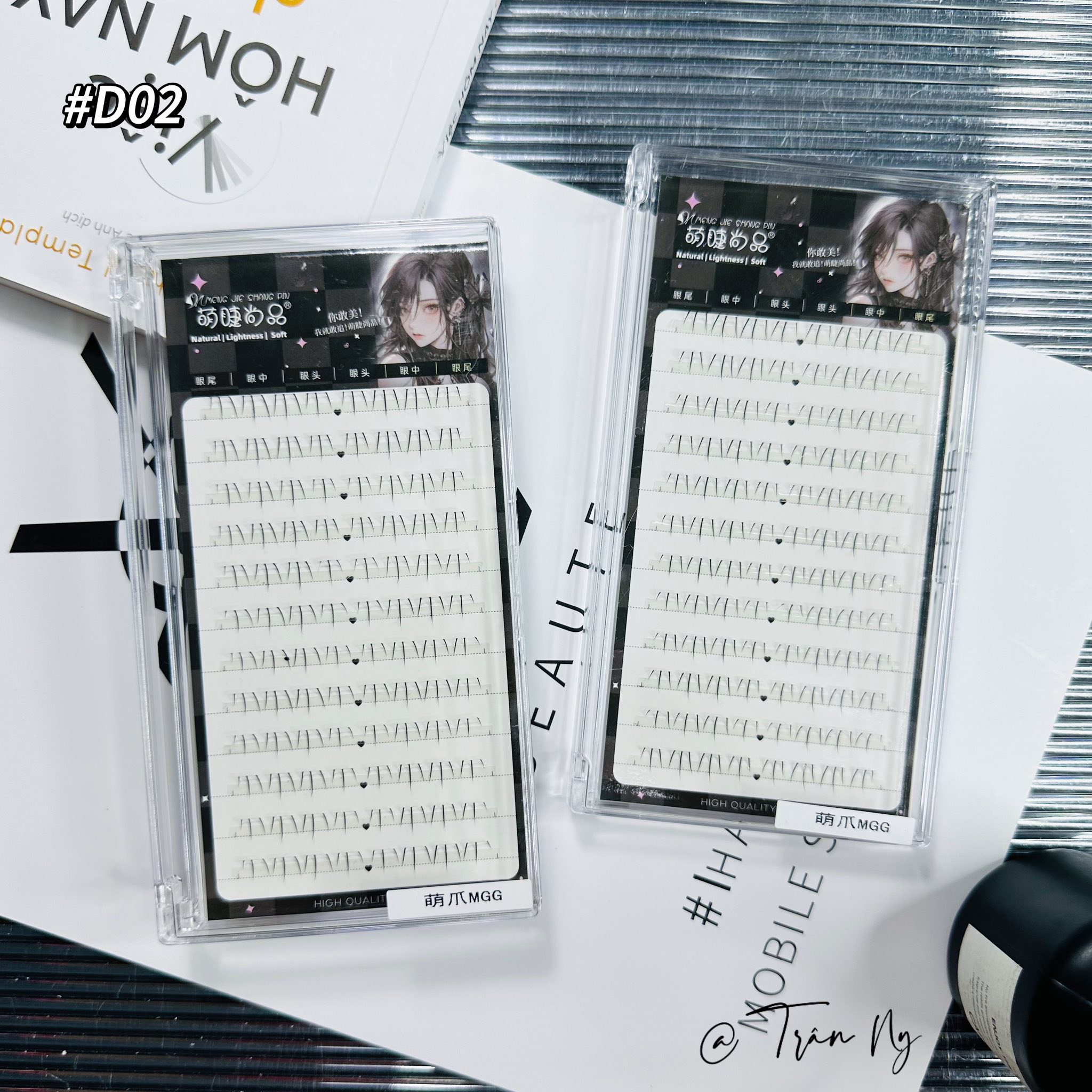 Mi dưới móng vuốt mèo