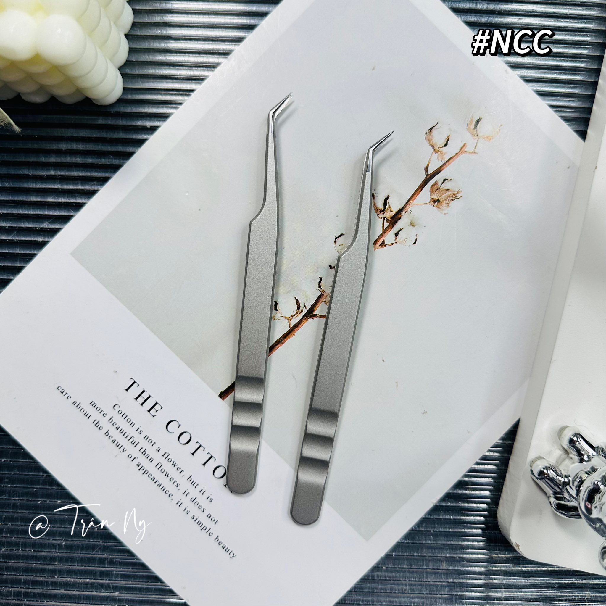 Nhíp công chúa tặng kèm bao da