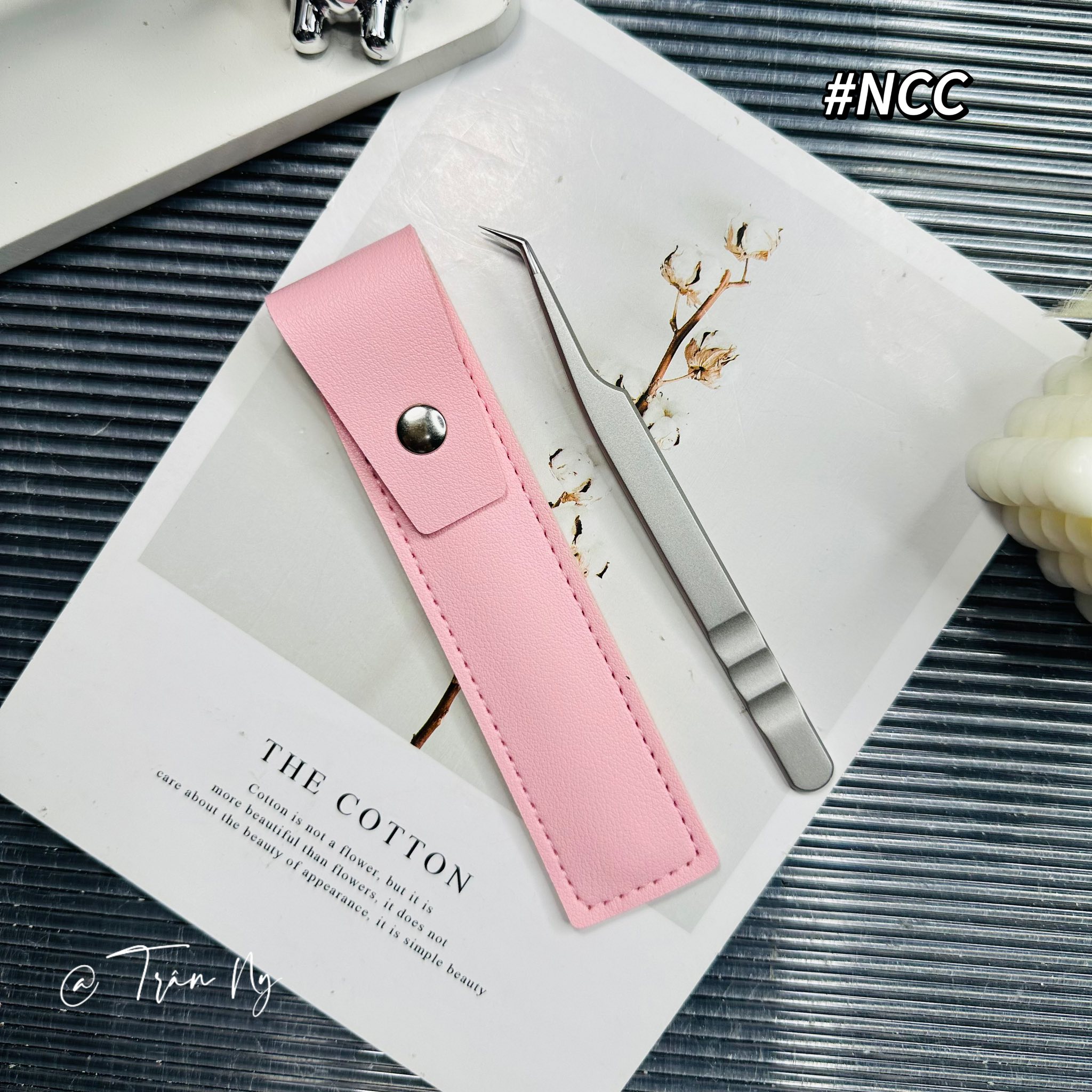 Nhíp công chúa tặng kèm bao da