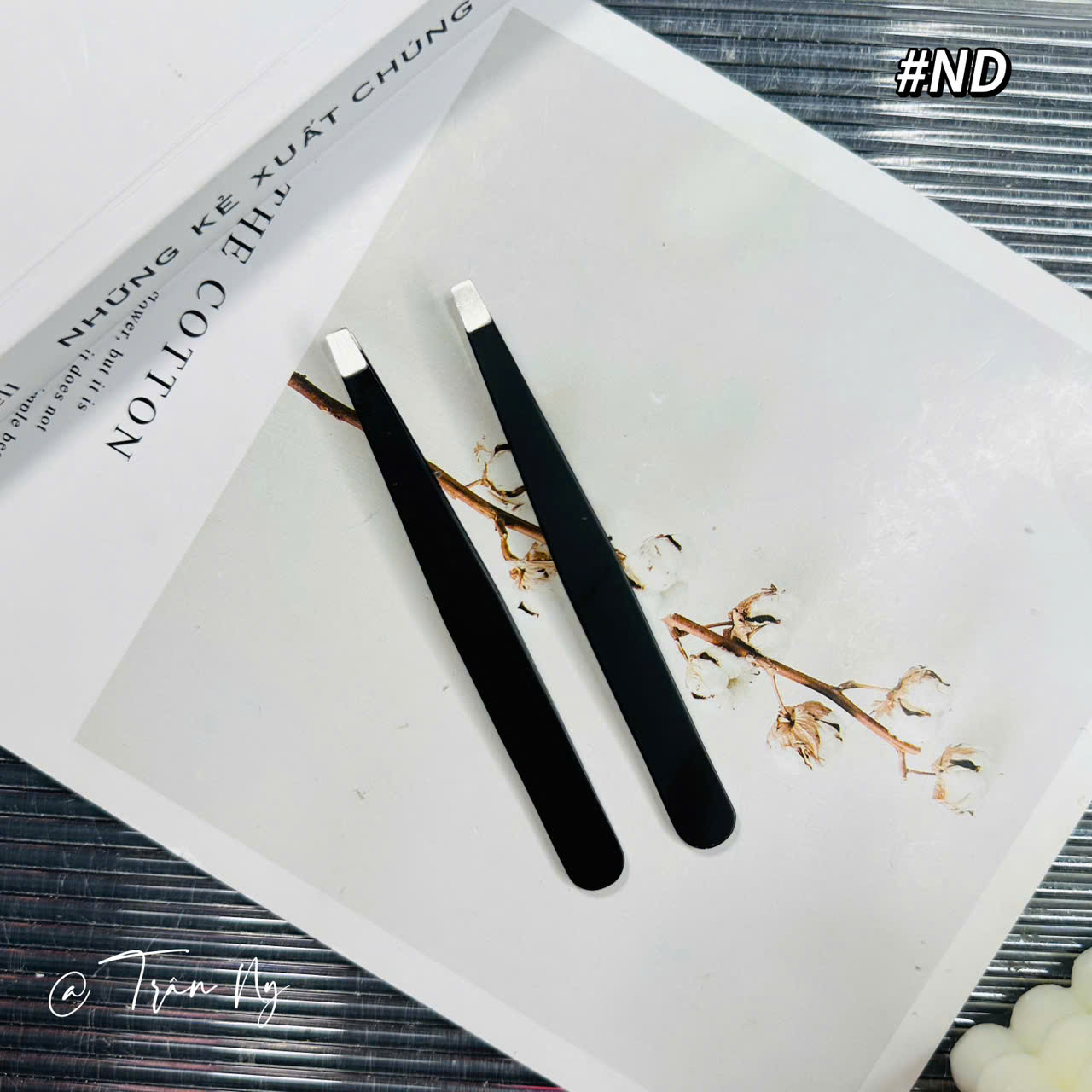 Nhíp nhổ chân mày