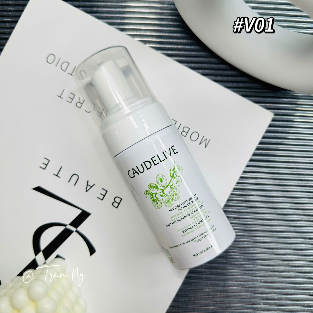 Bọt vệ sinh mi Caudelive