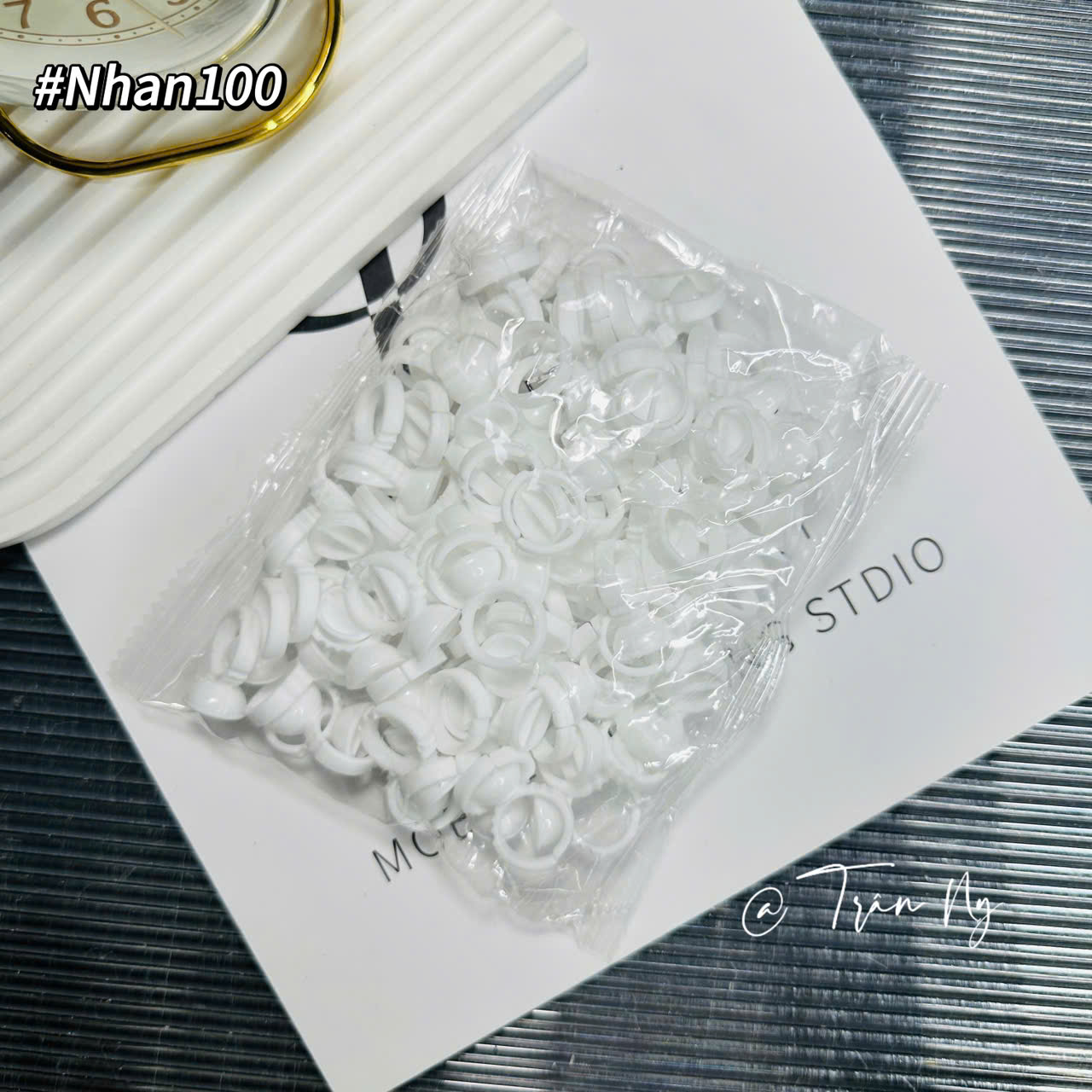 Nhẫn đựng keo 100 chiếc 2 ngăn