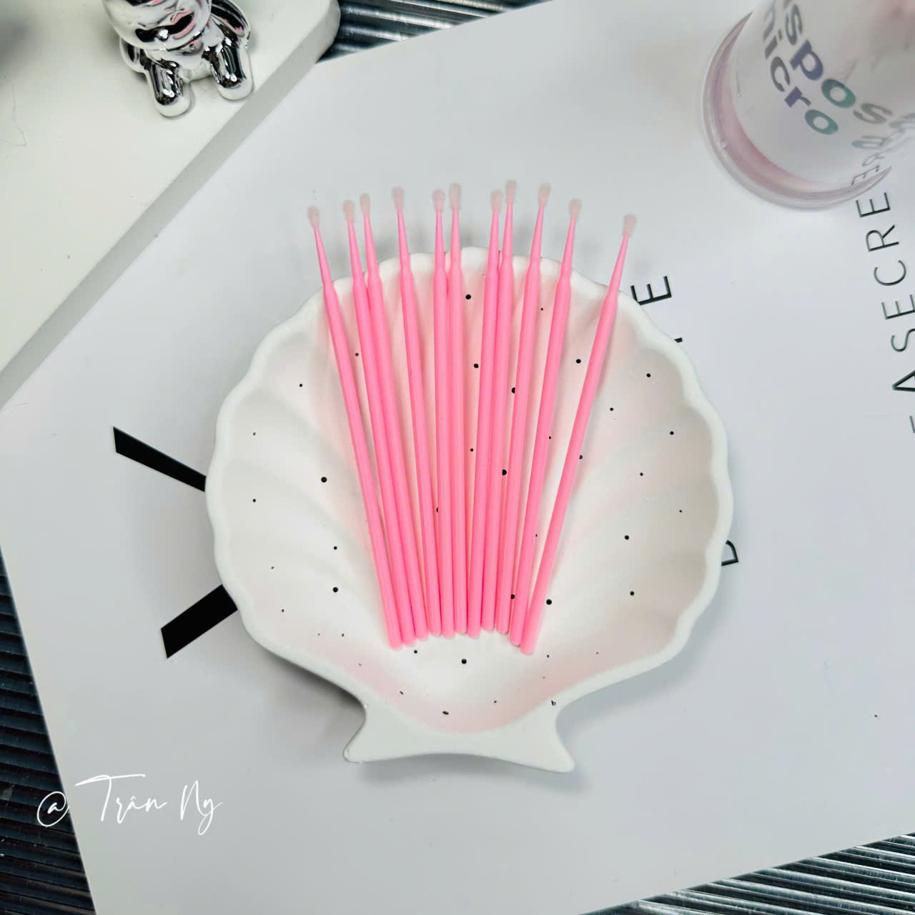 Hủ 100 tăm tháo mi