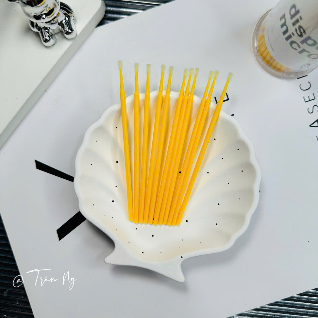 Hủ 100 tăm tháo mi