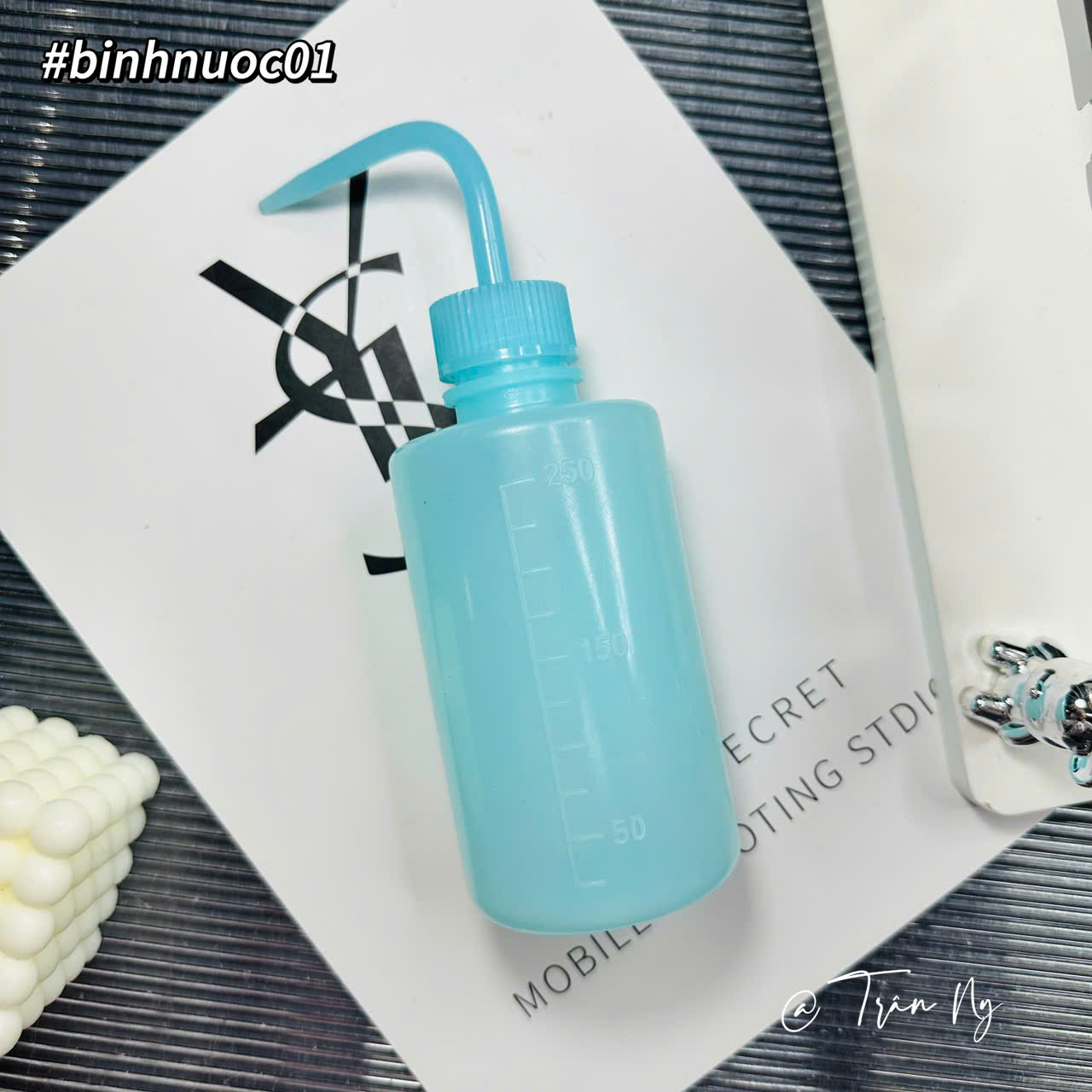 Bình đựng nước rửa mi 250ml