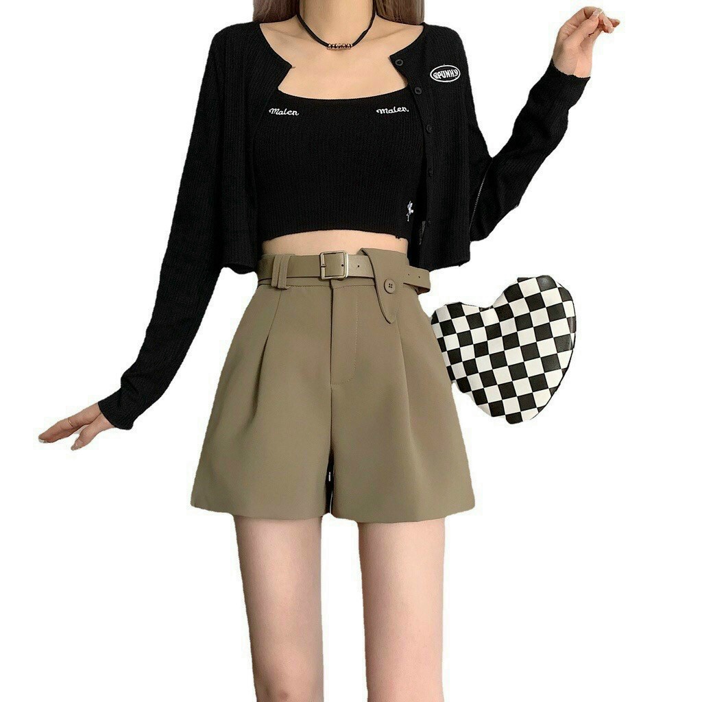 Quần short nữ kèm dây đai thanh lịch