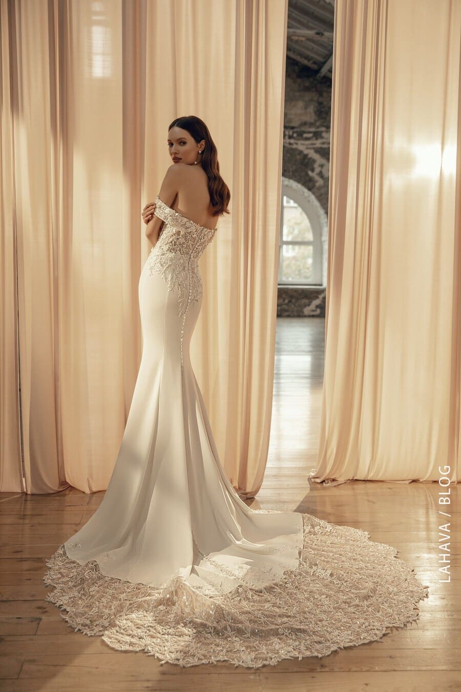 Top 6 Mẫu váy cưới yêu thích cho tháng 2/2023