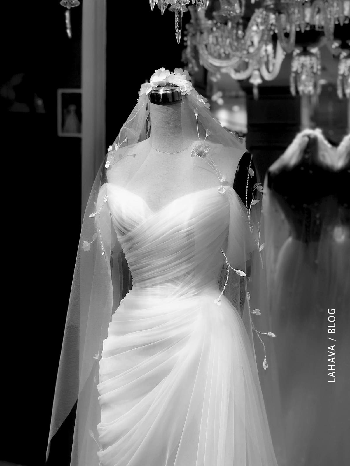 Custommade Minimalist wedding dress tailor shop LAHAVA