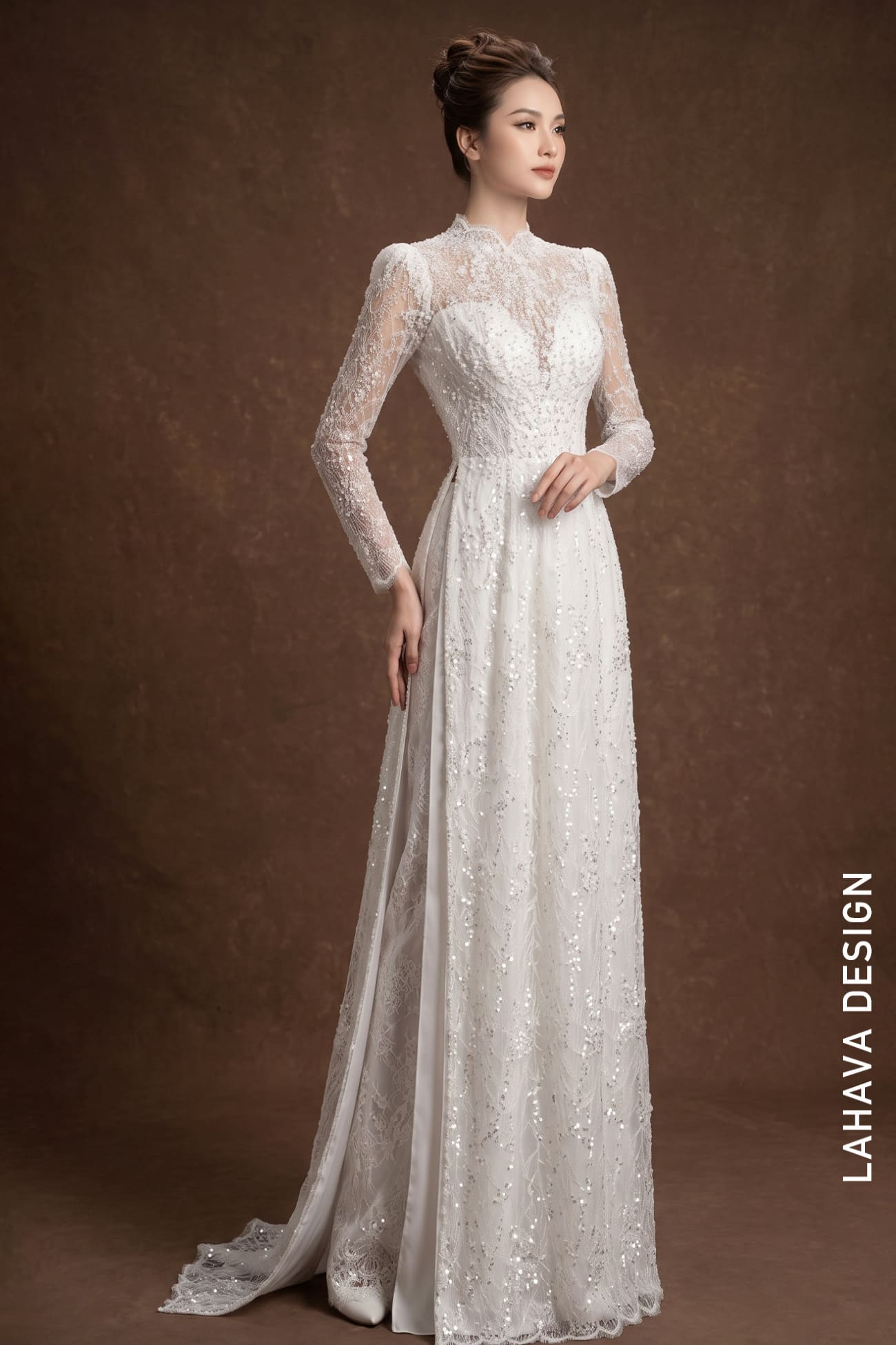 Áo Dài Cưới Tinh Khôi Đính Sequin & Ren Cao Cấp – Vẻ Đẹp Hiện Đại
