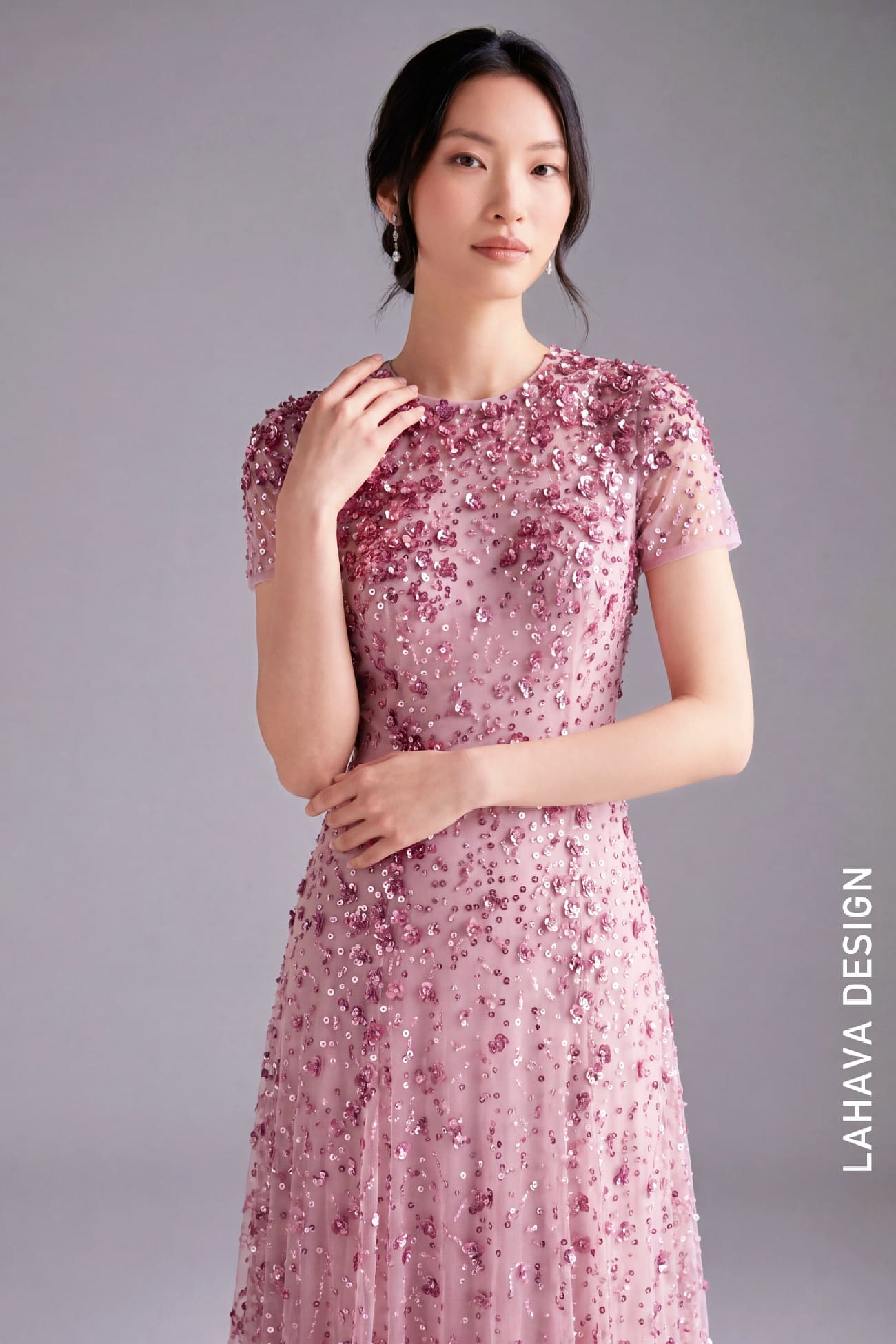Đầm Dạ Hội Dáng A Hồng Pastel Vải Kim Sa Và Hoa 3D Cao Cấp