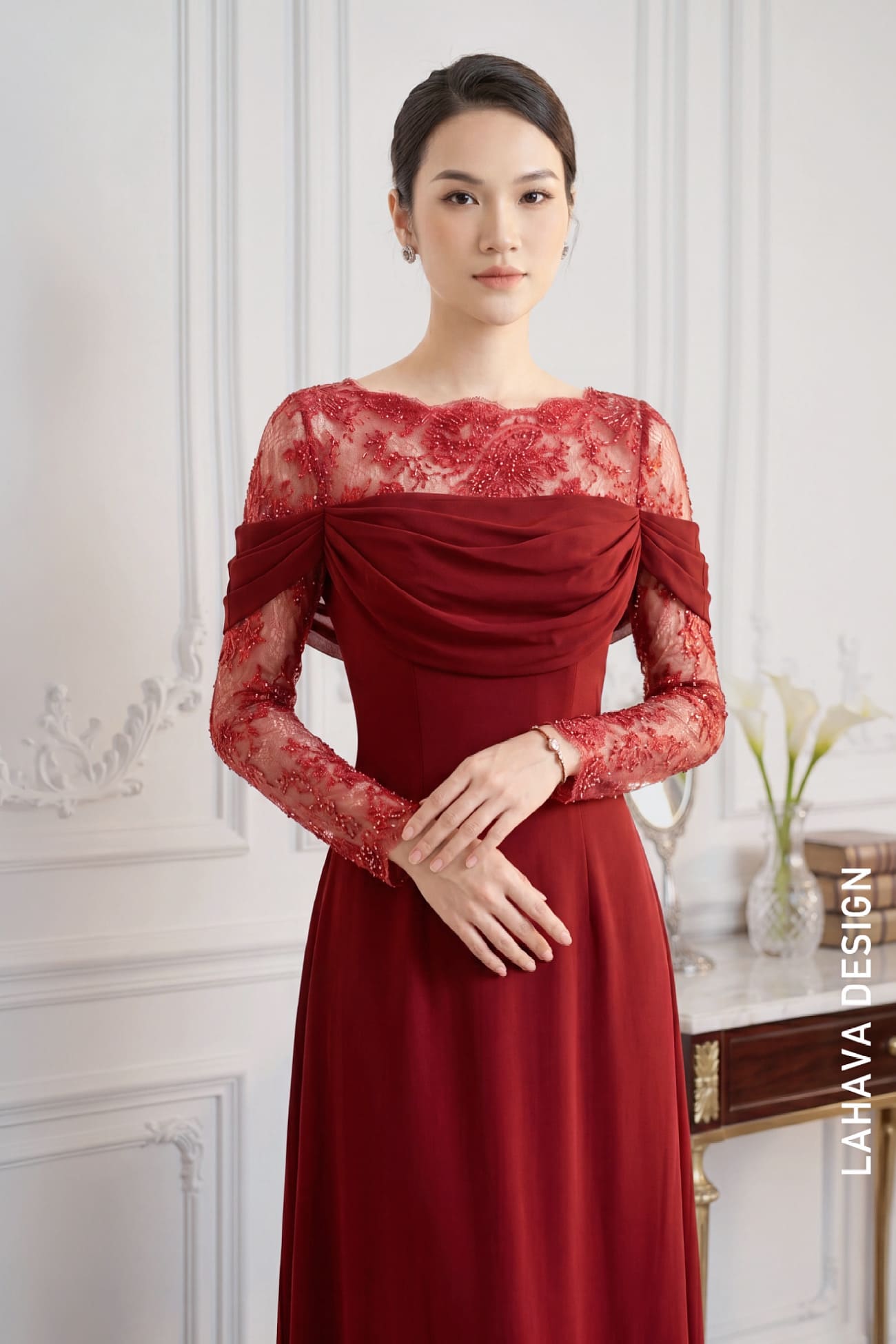 Áo Dài Đi Tiệc Đỏ Đô Phối Ren Thêu Cách Điệu