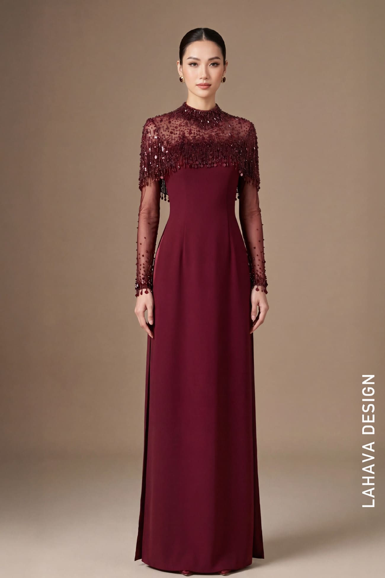 Áo Dài Đỏ Rượu Vang Phối Choàng Tua Rua Đính Kết Sang Trọng