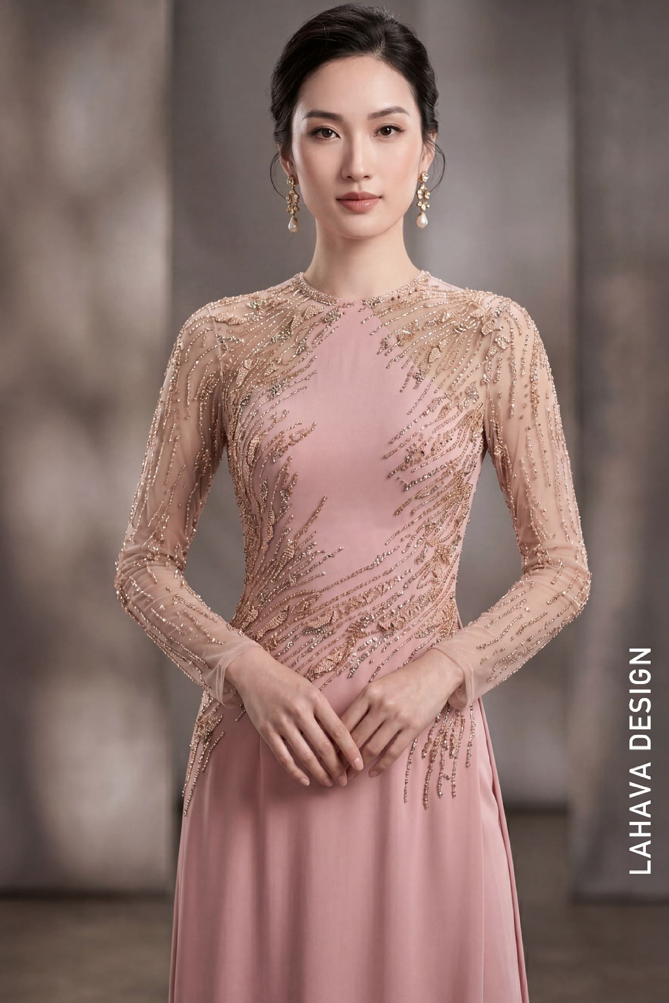 Áo Dài Hồng Phấn Đính Kết Thủ Công Sang Trọng