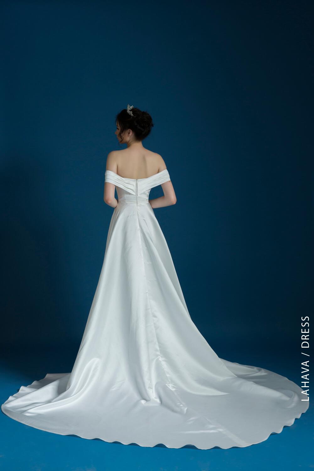 Áo cưới dáng suông xanh Blue bẹc vai - L299 - Hien Vy Bridal | Áo cưới Hiên  Vy | Cho thuê áo cưới | Bán áo cưới