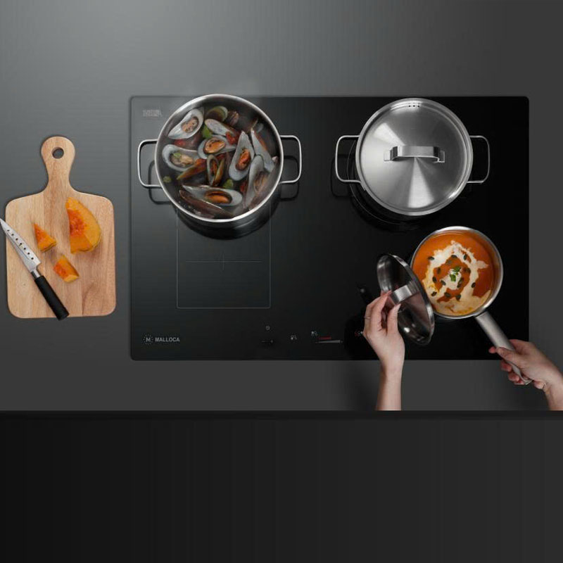 Mặt kính EuroKera Metallic Black cao cấp của bếp từ Malloca MH-04I BM